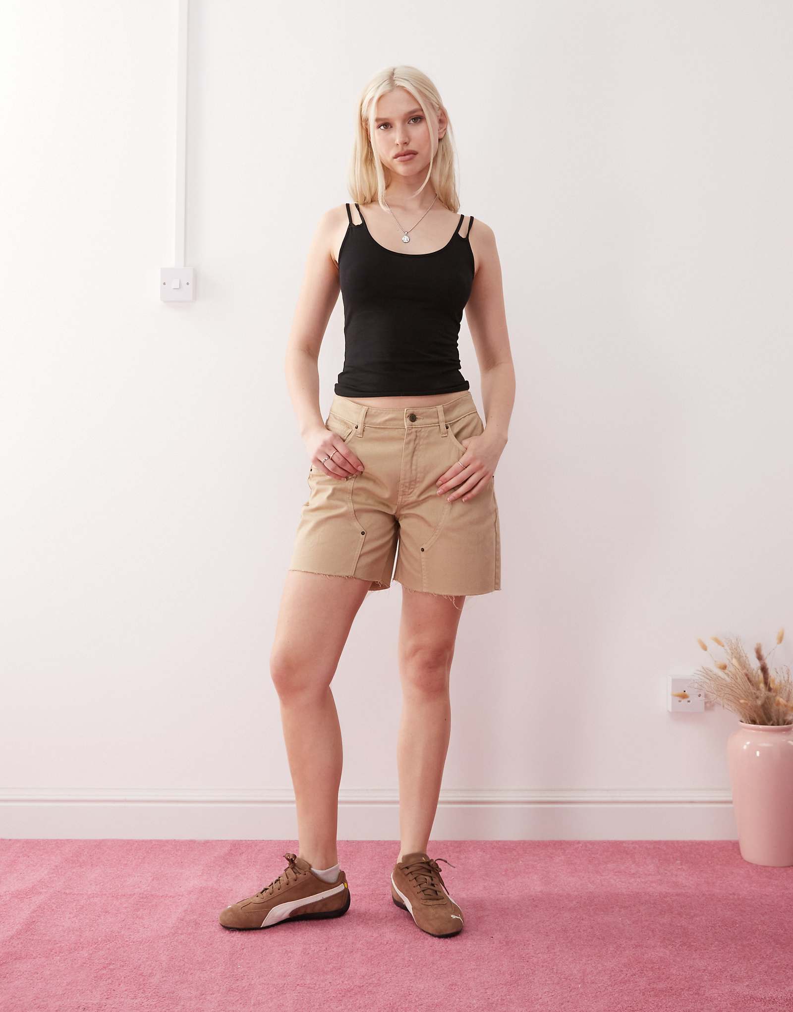 Guess Originals mom shorts in beige