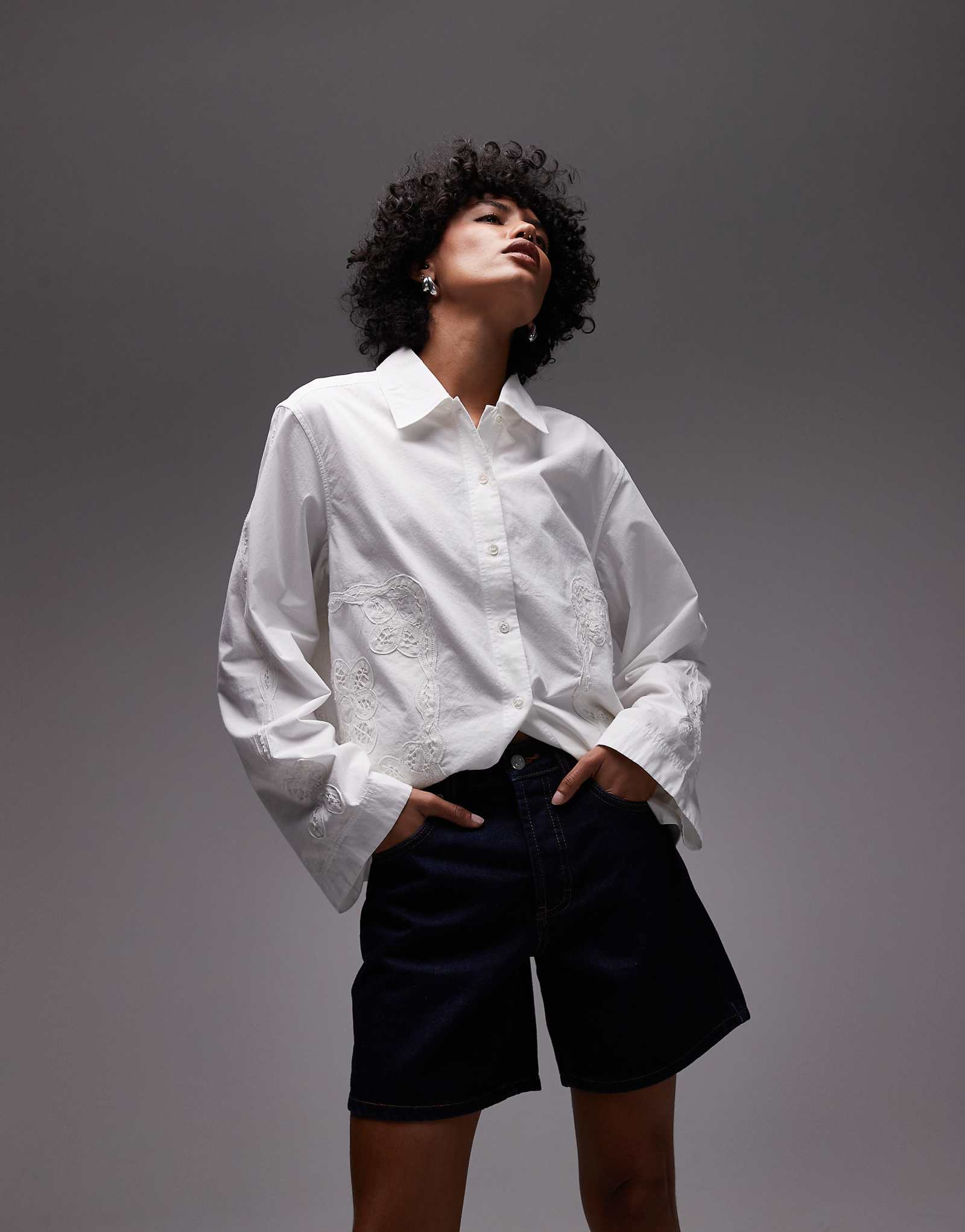 ARKET embroidered shirt in off-white 35290₽