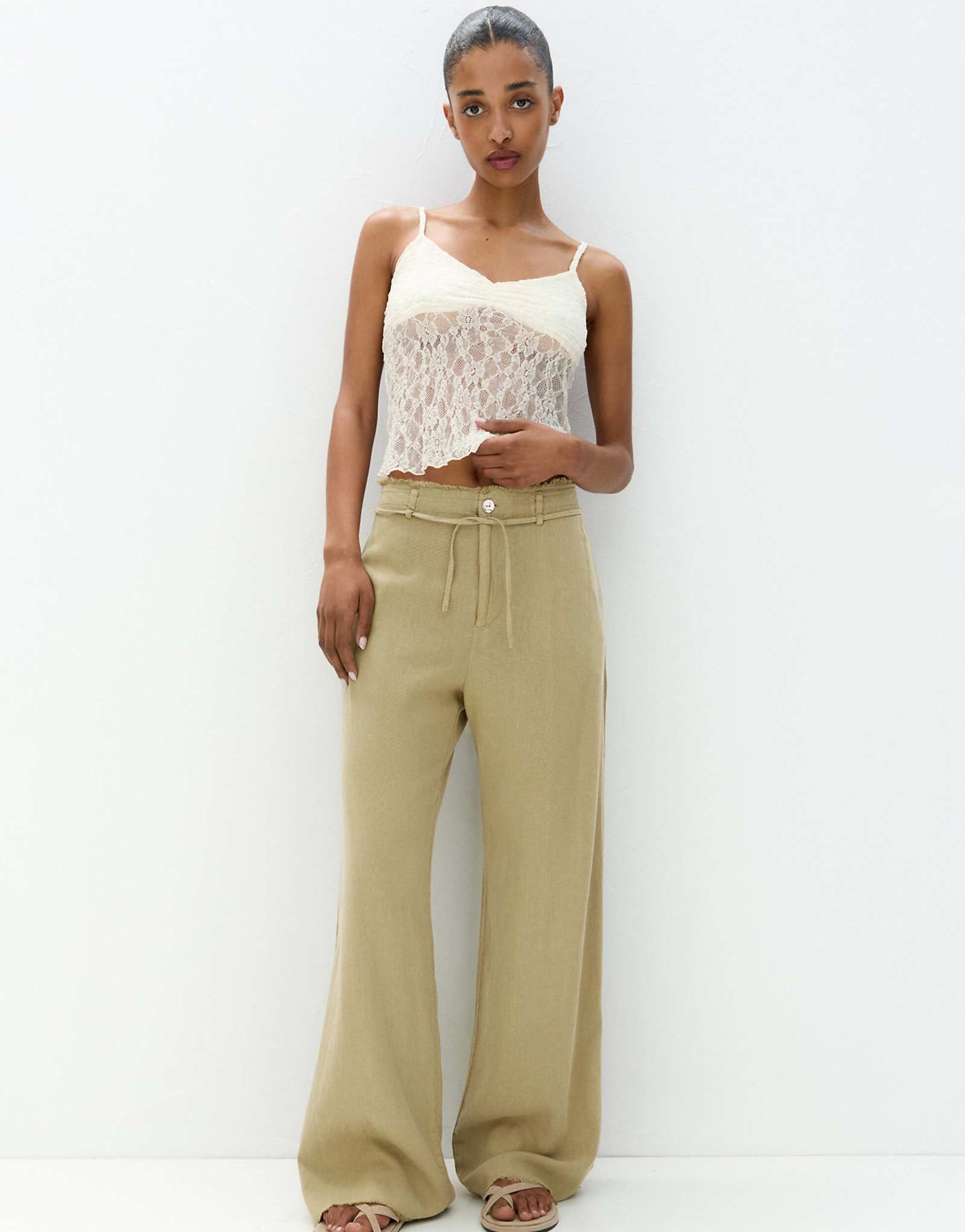 Pull-Bear tie up waist frayed hem wide leg pants in green 9290₽