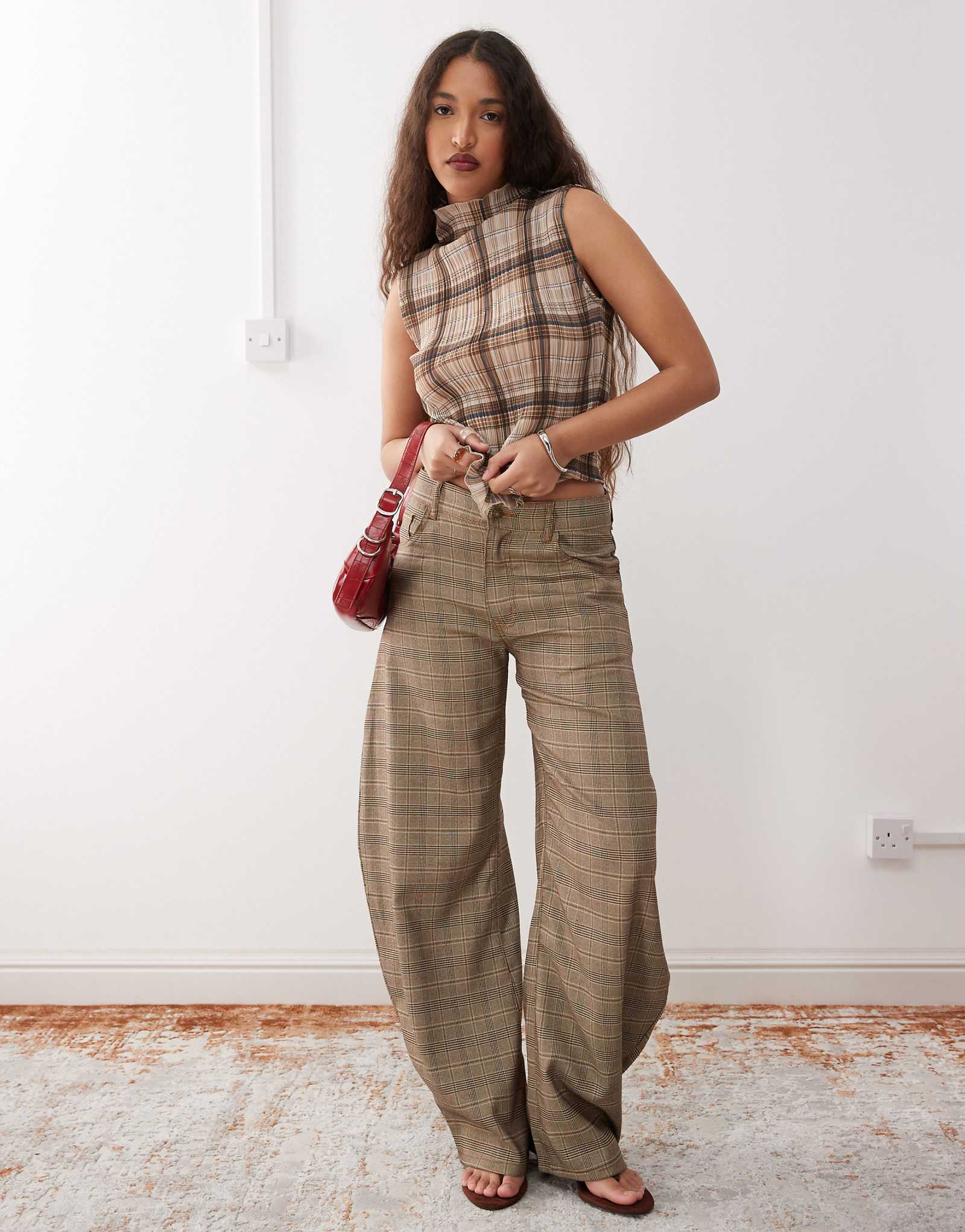 Lioness horseshoe barrel leg jeans in mocha plaid
