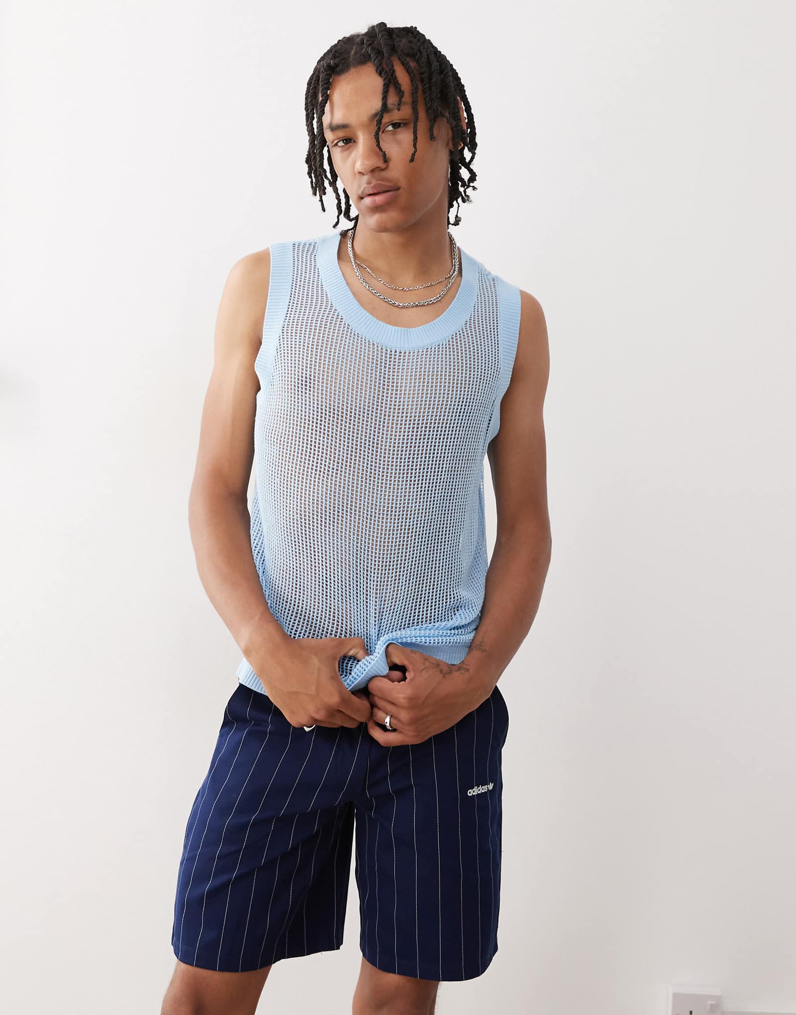 COLLUSION Crochet knit vest in blue 10790₽