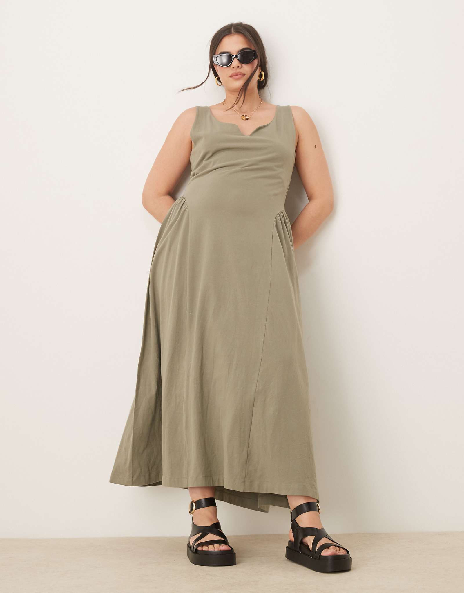 ASOS DESIGN Curve sweetheart midi dress in sage 2890₽