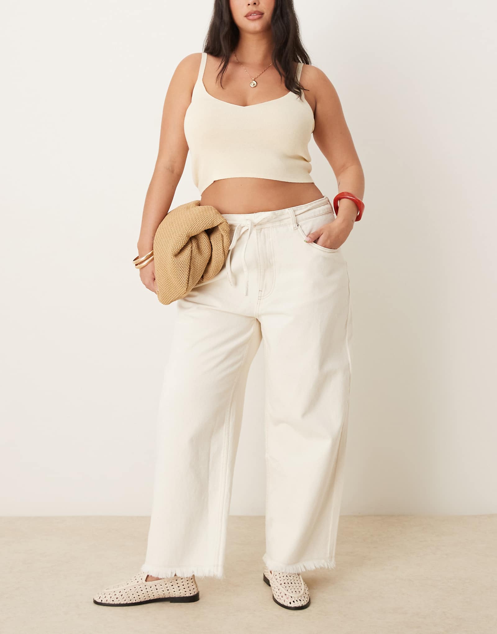 ASOS DESIGN Curve crop wide leg dad jean with belt in ecru 4790₽