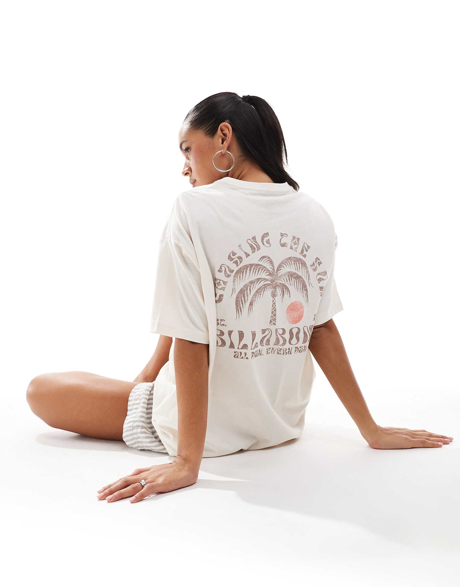 Billabong Chasing Sun T-shirt in cream