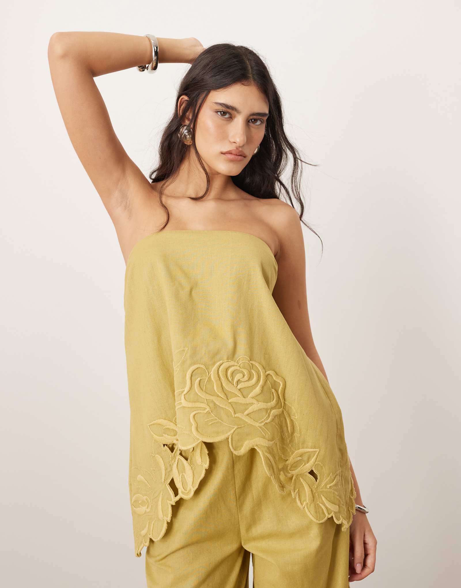 ARRANGE cotton embroidered floral cutwork longline bandeau top in olive green - part of a set 16290₽