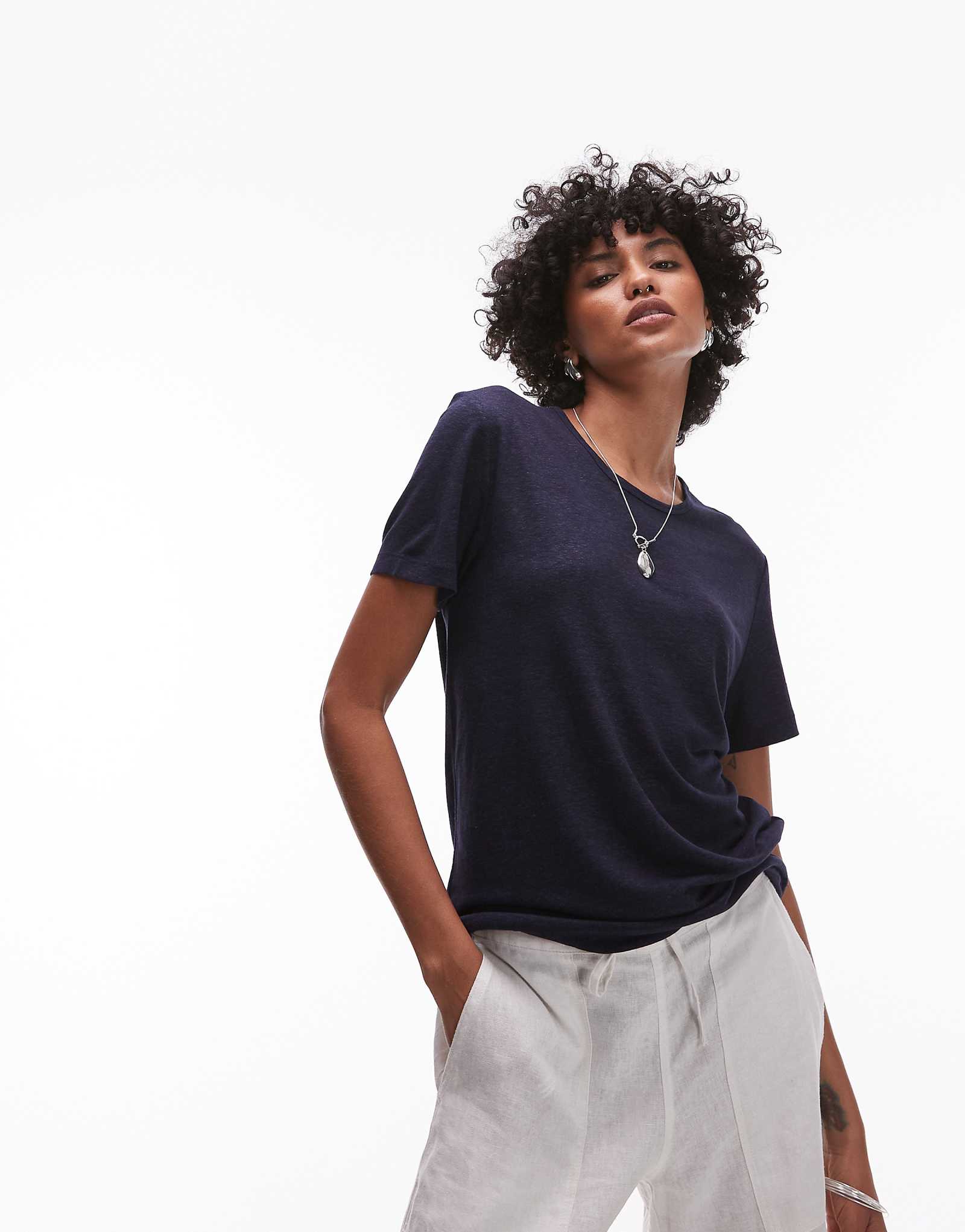 ARKET linen blend relaxed T-shirt in dark blue 7790₽