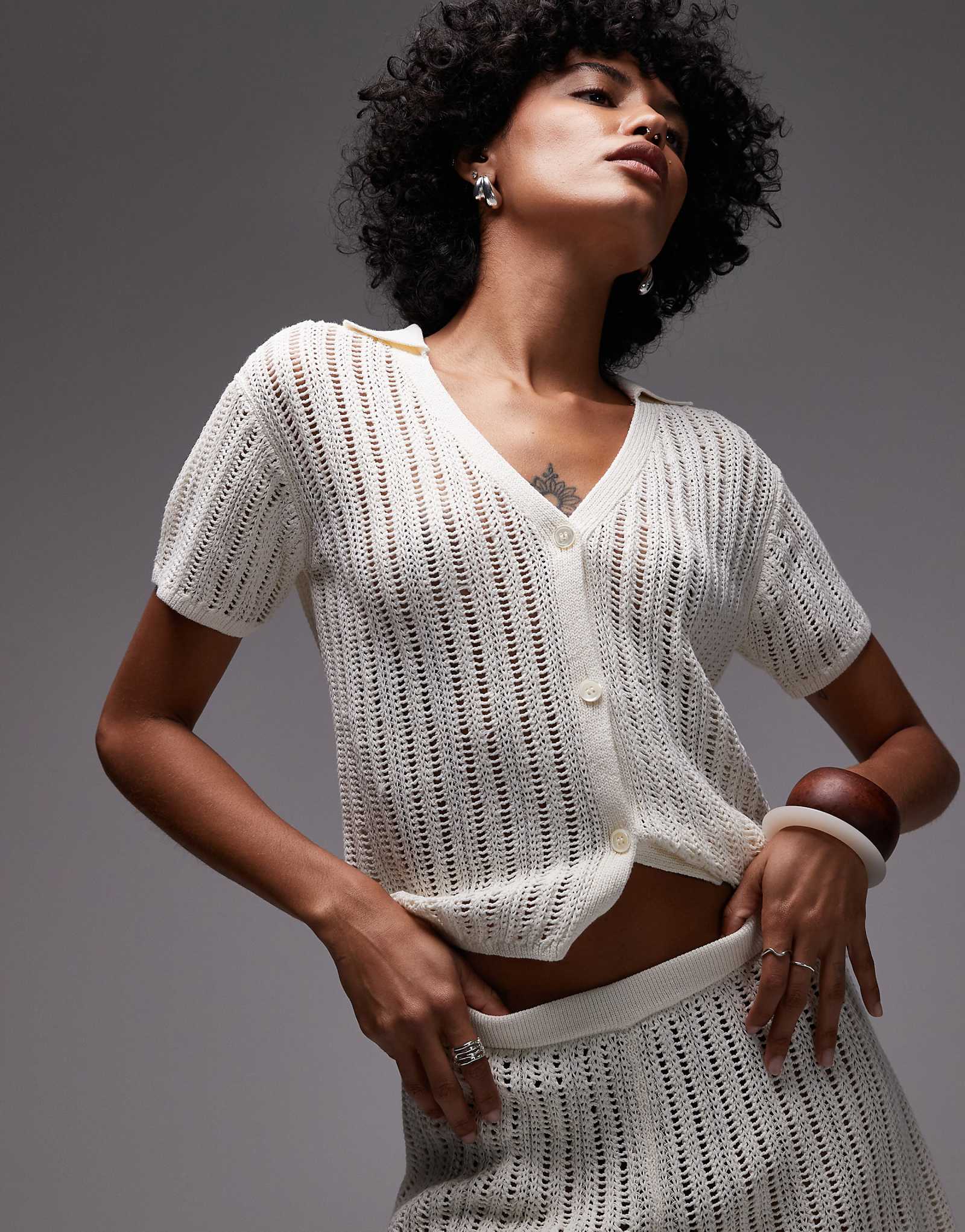 ARKET loose fit paper knit short sleeve beach button up shirt in off white 14190₽