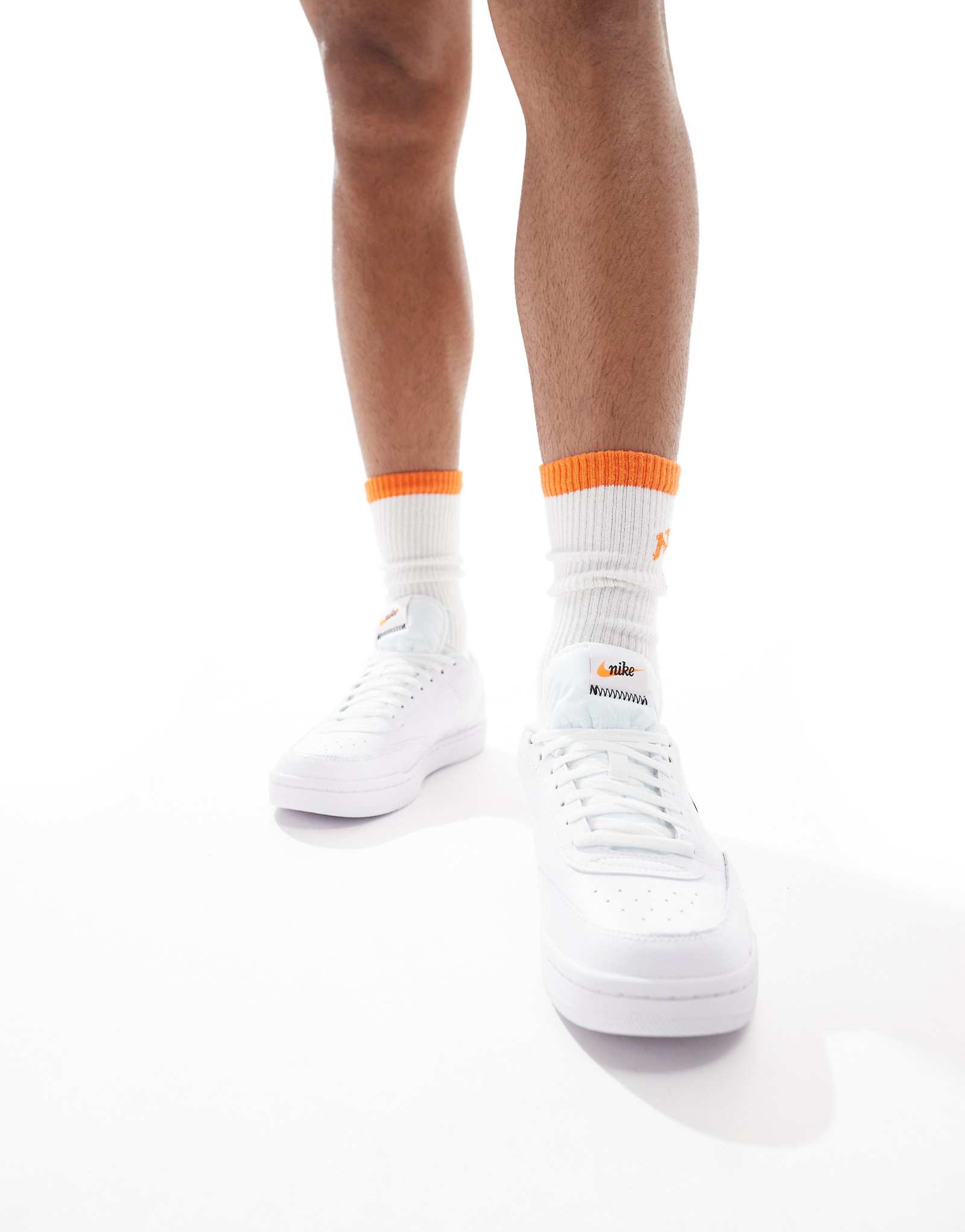 Nike Court Vintage Premium leather sneakers in white 16290₽