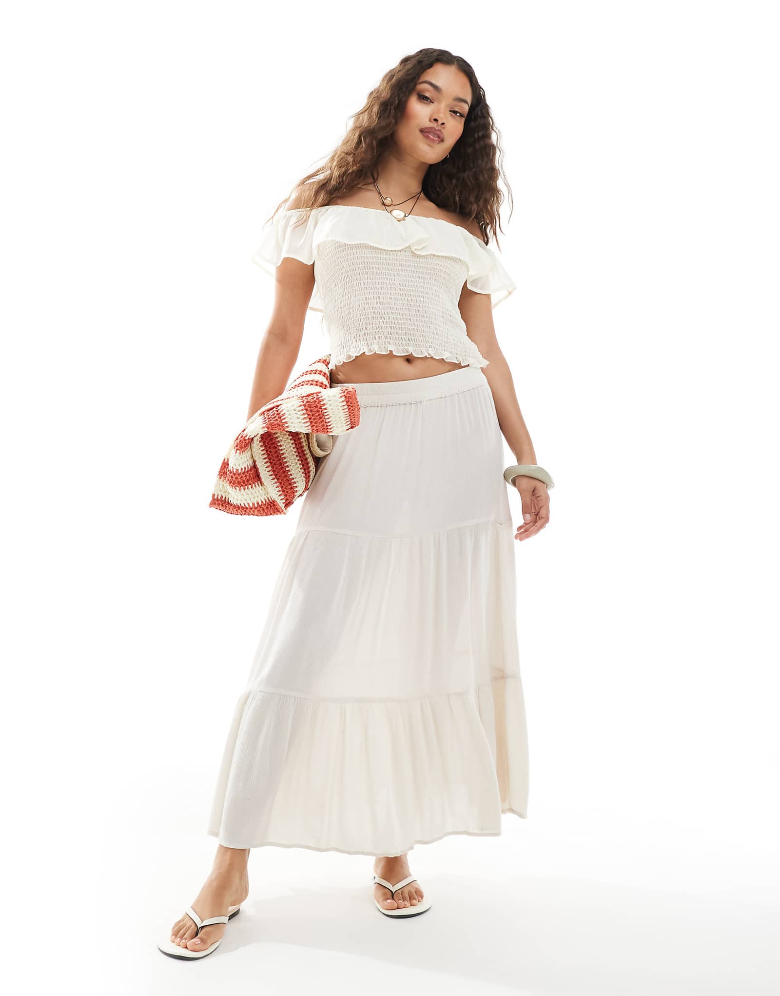 ONLY Petite tiered maxi skirt in cream 6990₽