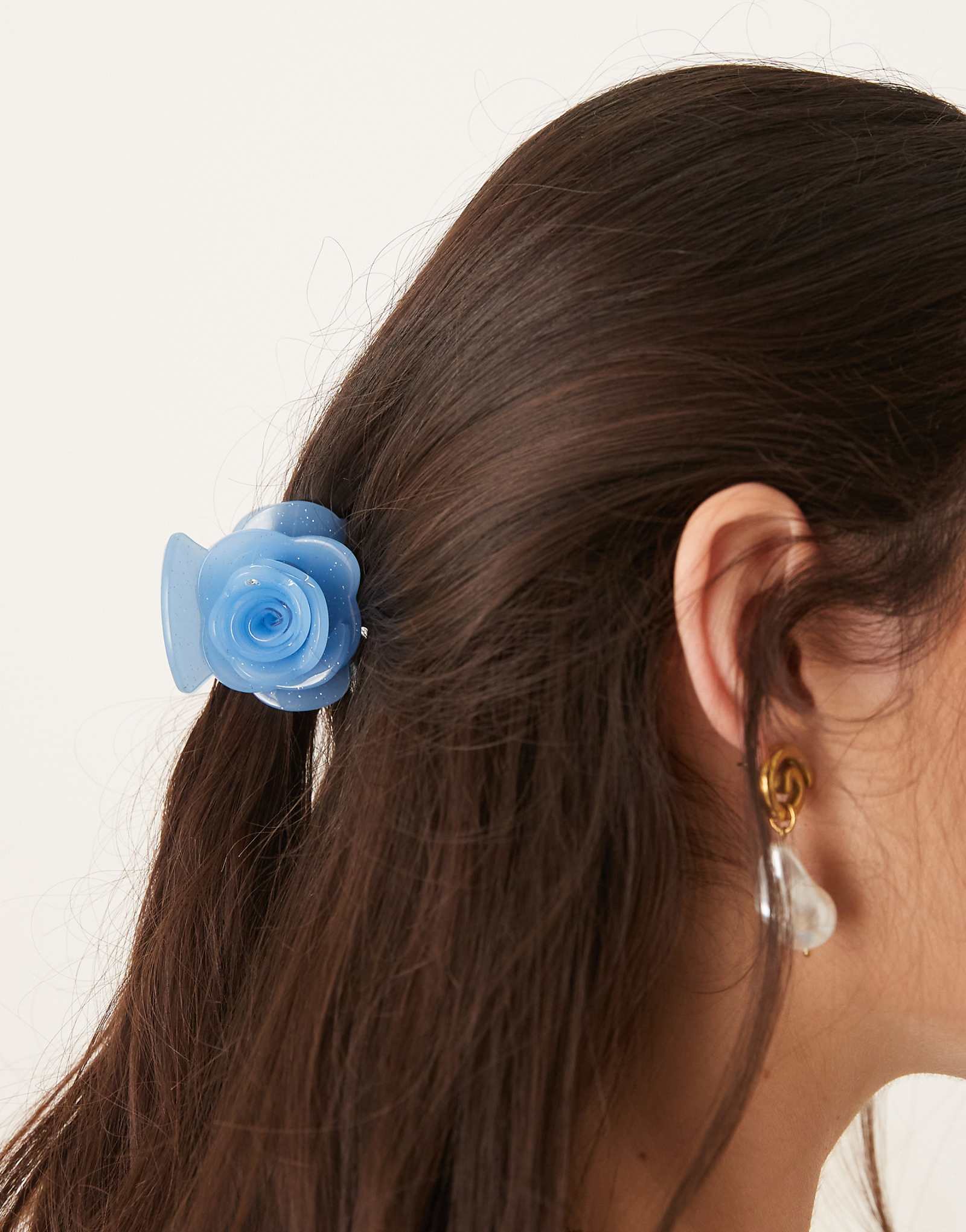 Sui Ava Rosie mini rose hair claw in baby blue
