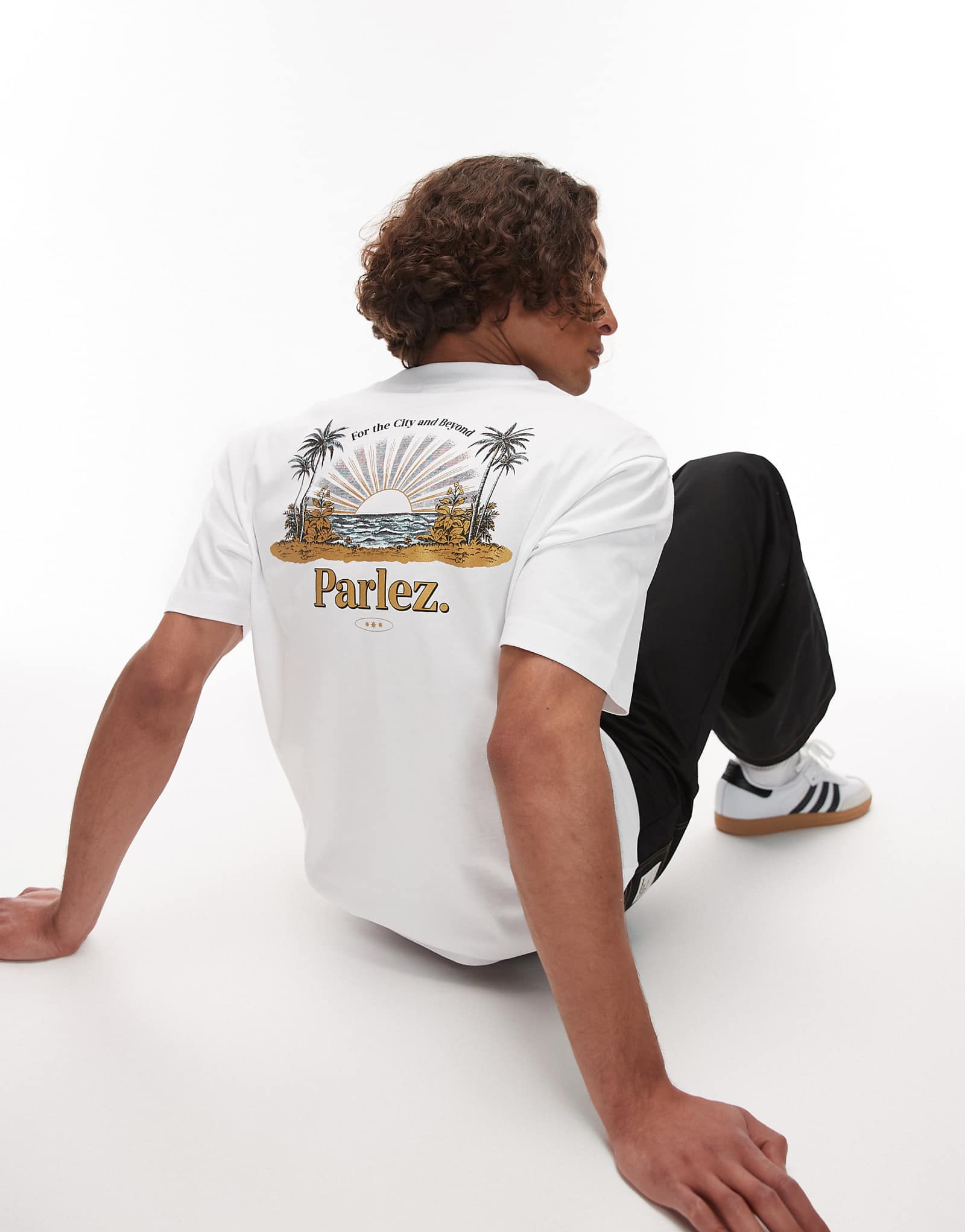 Parlez occasus motif back detail t-shirt in white 11590₽