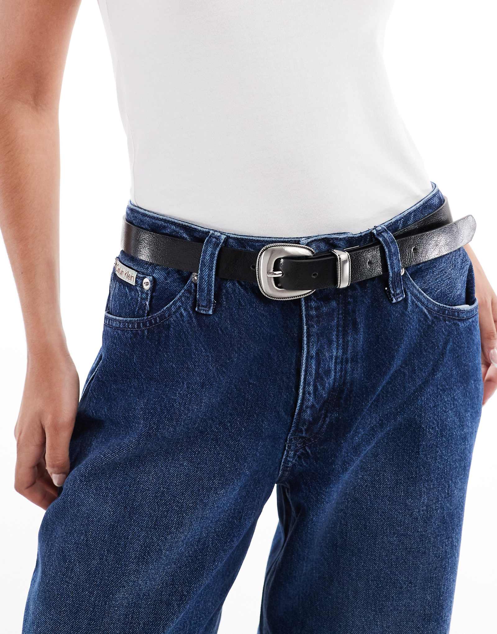 Stradivarius western buckle belt in black 2290₽