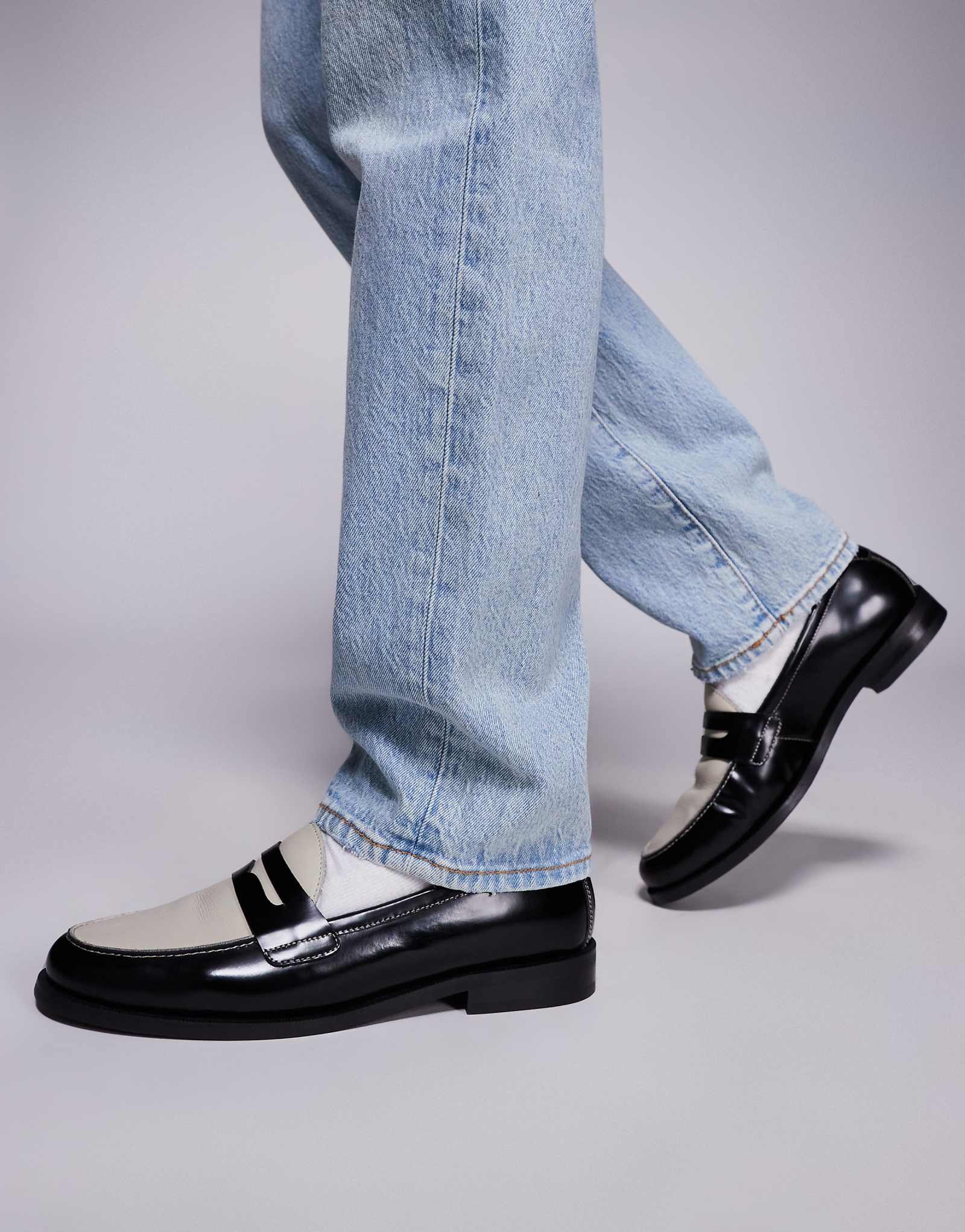 Walk London Torbole saddle loafers in blackoff white leather 33690₽