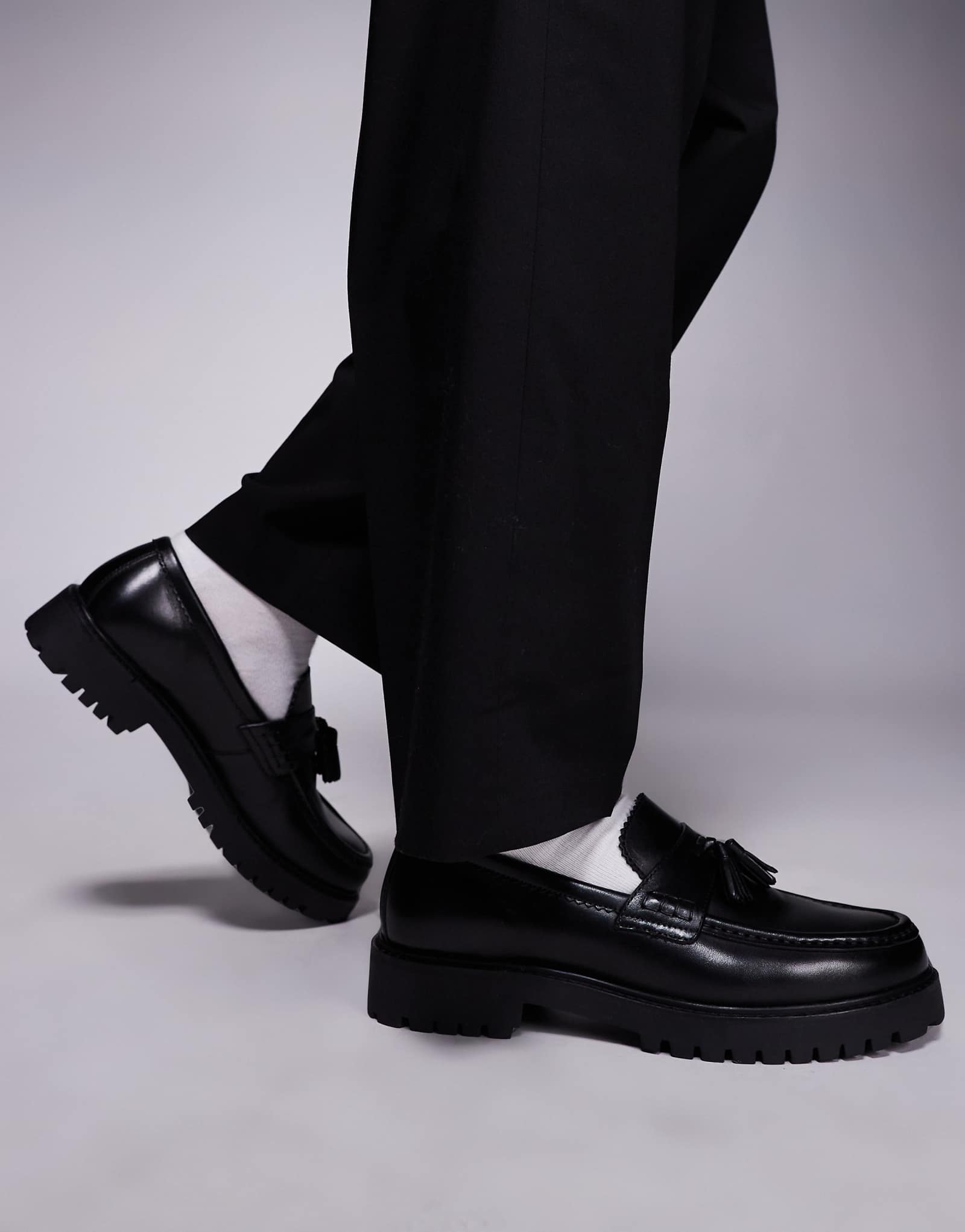 Walk London Sean tassel loafers in black leather