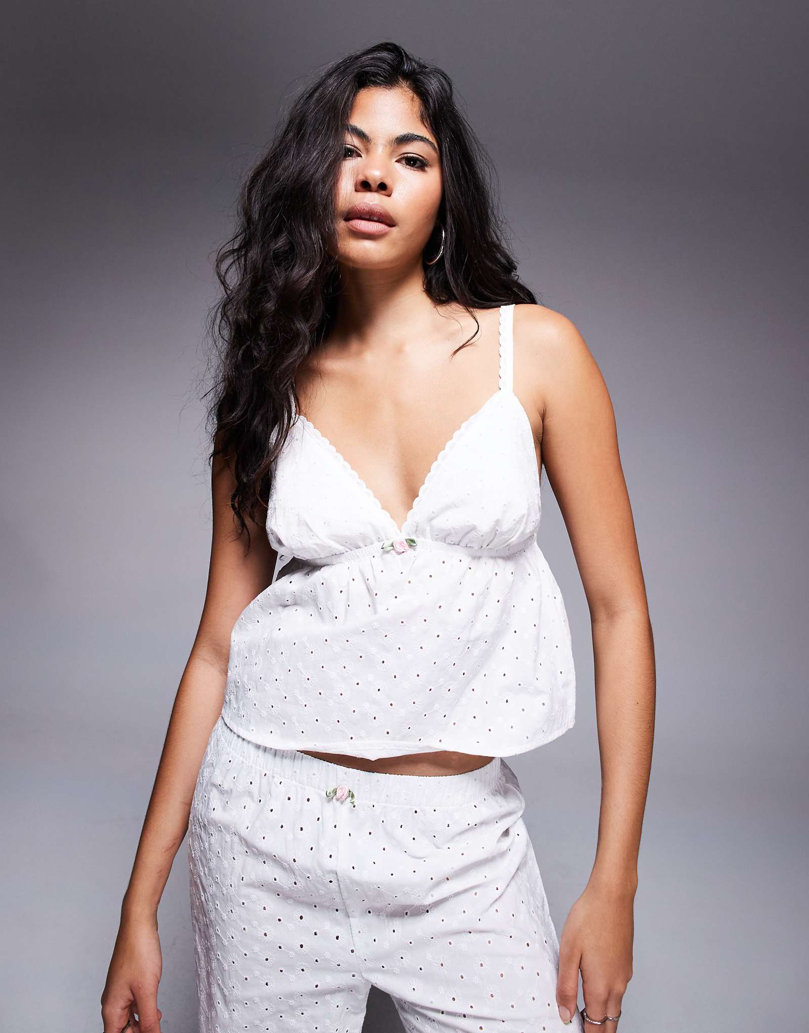 Хлопковая майка и брюки broderie от Boux Avenue белого цвета 7790₽