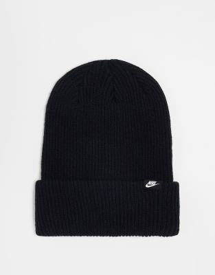 Черная шапочка Nike Peak beanie 