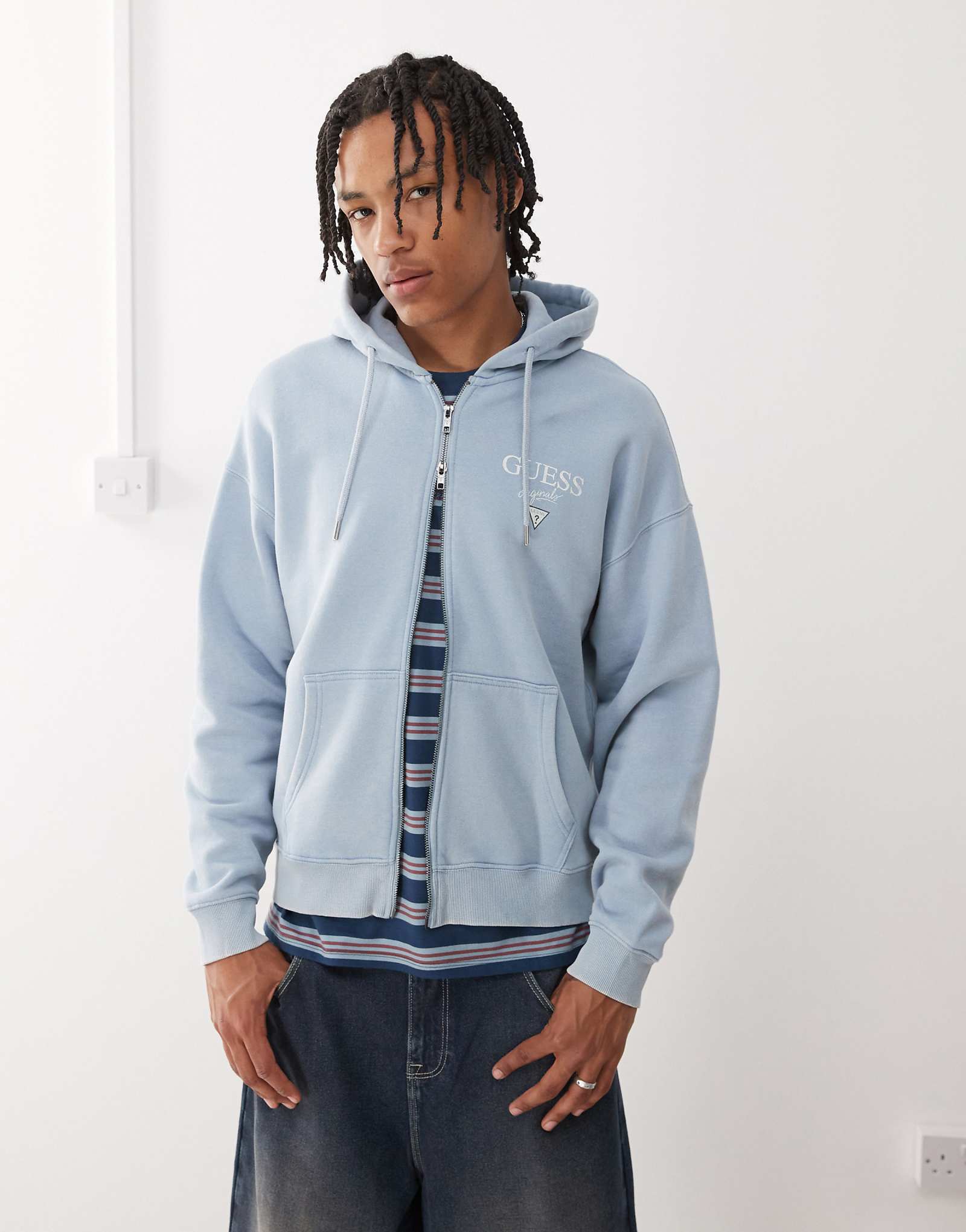Толстовка с капюшоном Guess Originals Baker на молнии светло-голубого цвета