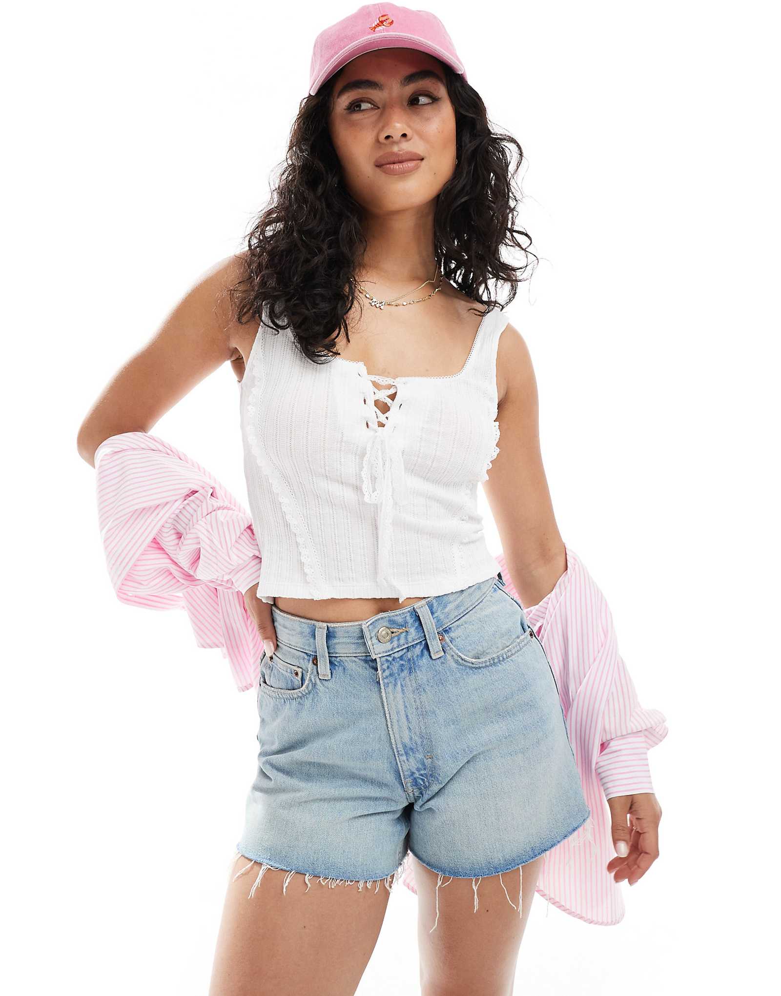 Майка-топ Miss Selfridge на шнуровке белого цвета 4590₽