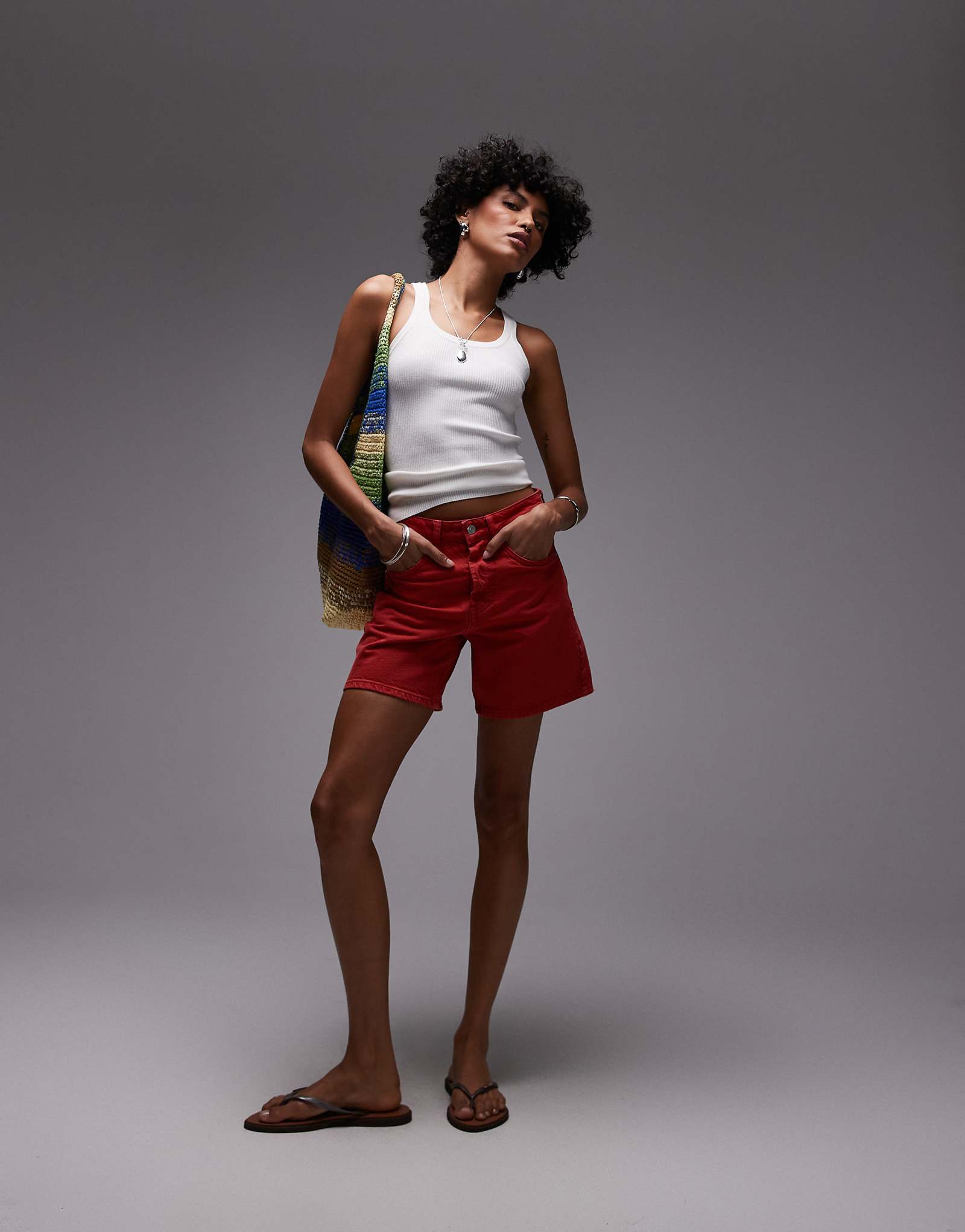 Шорты Topshop denim Editor красного цвета 12290₽