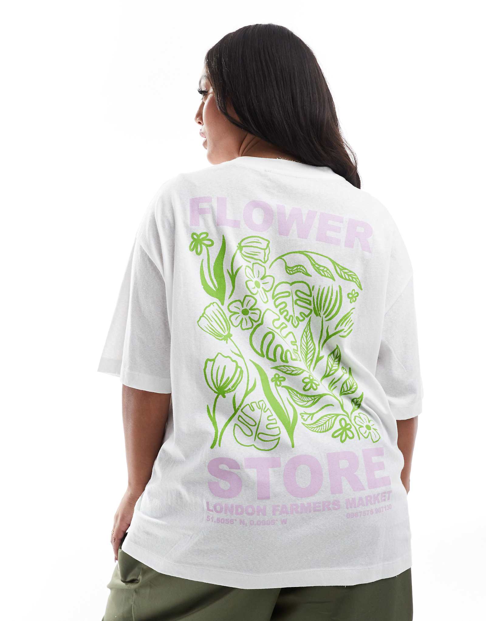 Льняная футболка ASOS DESIGN Curve оверсайз с изображением цветочного магазина 2590₽