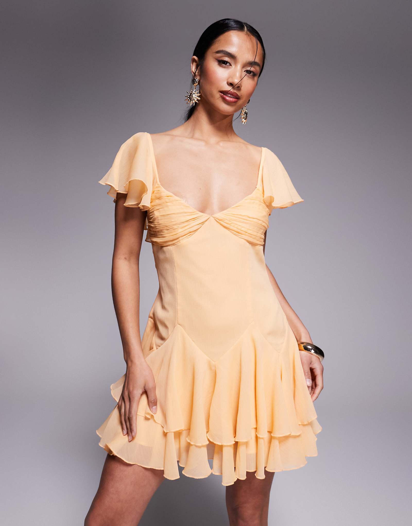 Мини-платье с пышной юбкой и заниженной талией от ASOS DESIGN Petite бледно-оранжевого цвета 5290₽