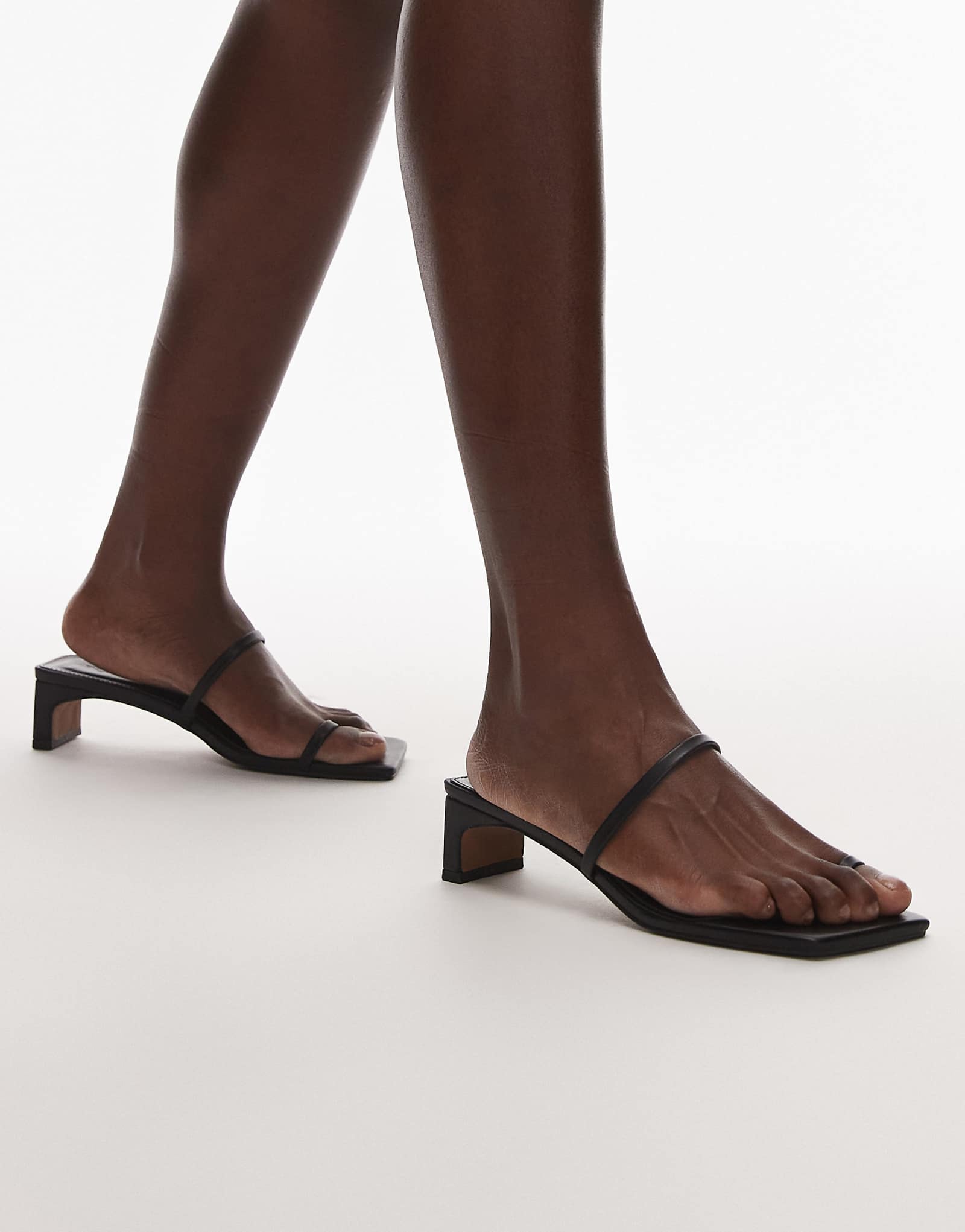 Черные босоножки на среднем каблуке Topshop Ivy 5990₽