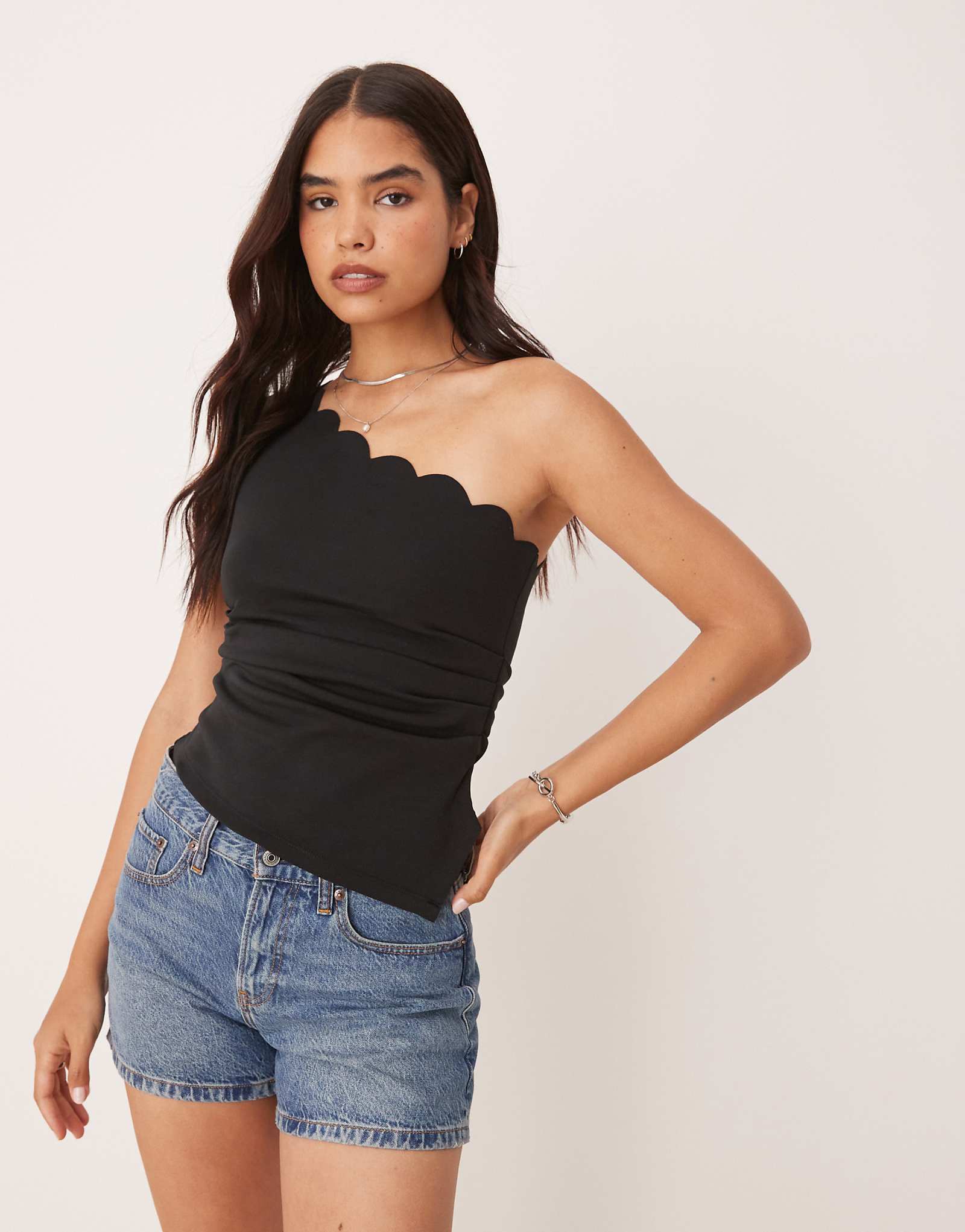 Топ из высококачественного структурированного джерси с узором в виде гребешка YAS черного цвета 11190₽