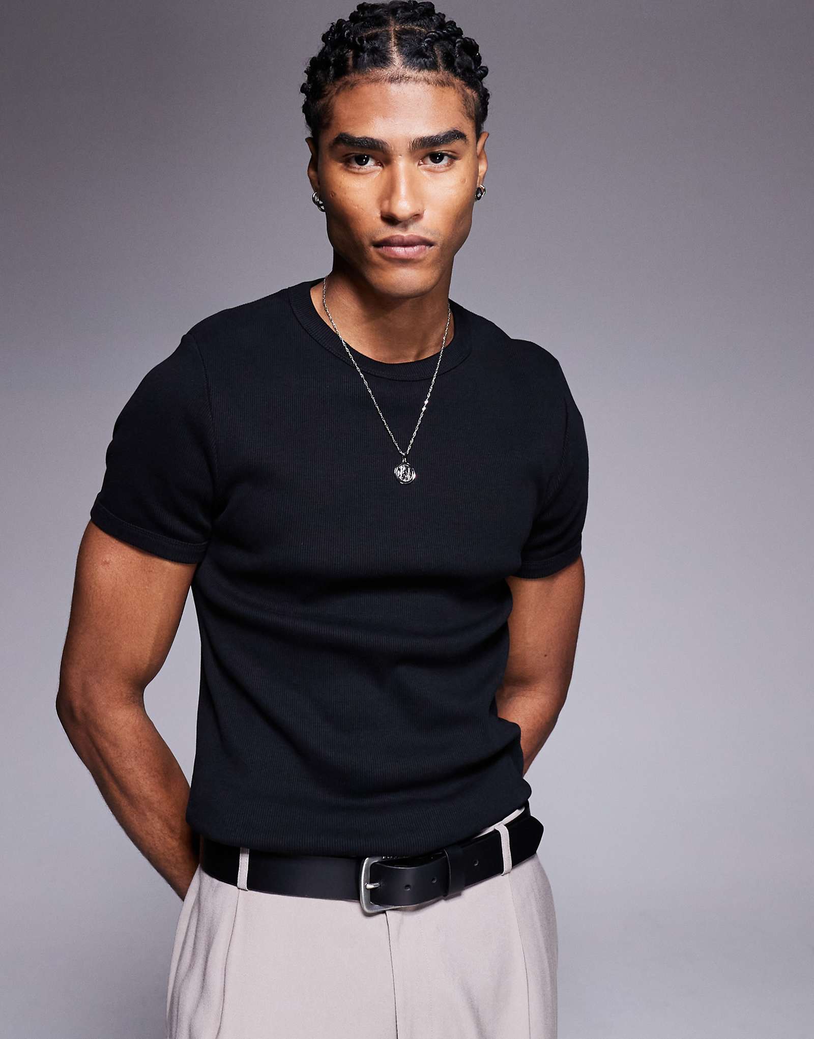 Футболка из плотного трикотажа ASOS DESIGN premium heavyweight muscle fit 420gsm черного цвета 5690₽