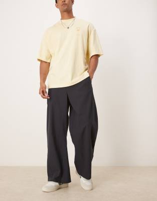Брюки ASOS DESIGN twisted horseshoe черного цвета