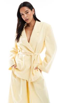 Приталенный блейзер-оверсайз с завязками на талии от ASOS DESIGN цвета пахты - часть комплекта