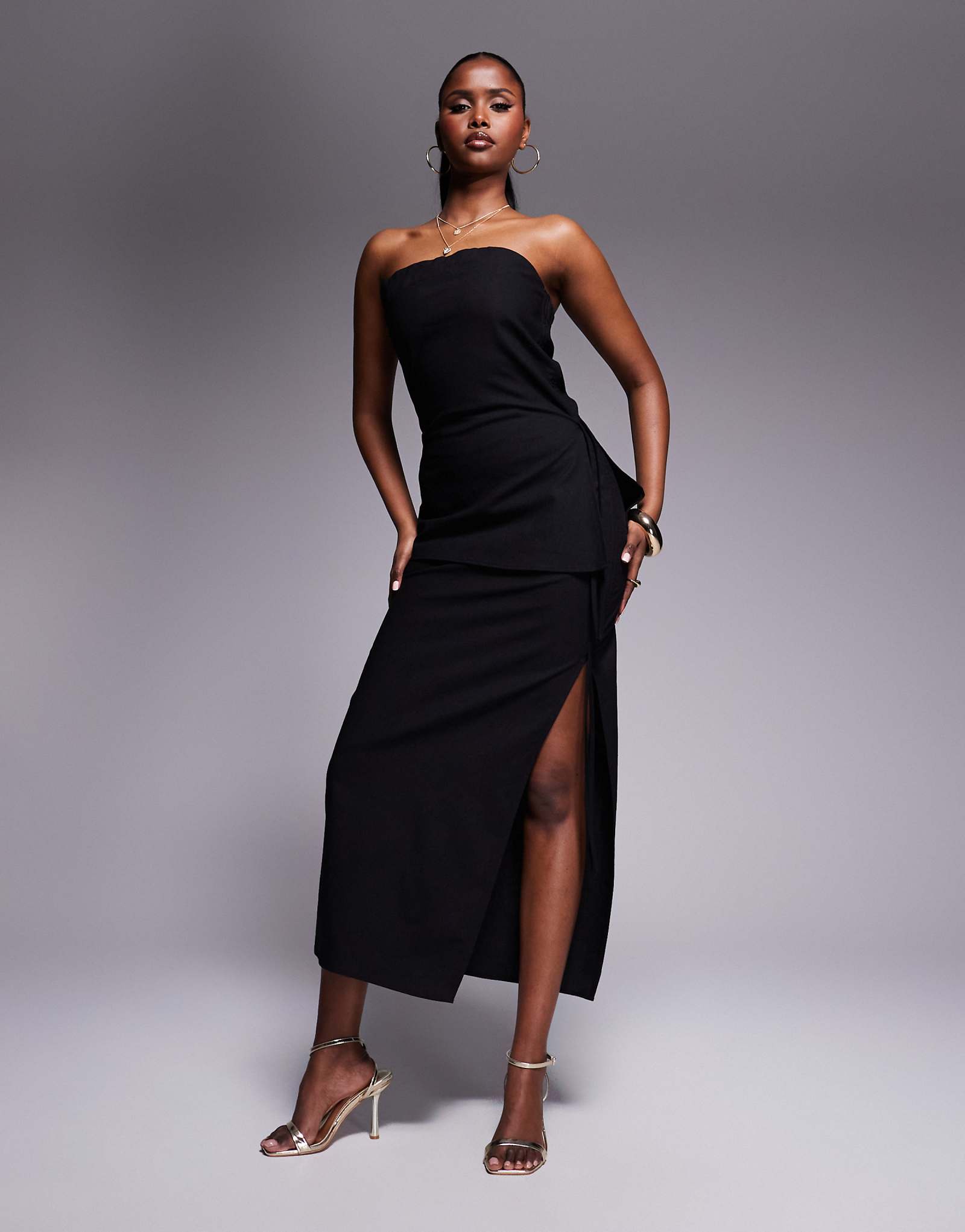 Эксклюзивная льняная юбка мидакси с завязками по бокам от Kaiia черного цвета - часть комплекта 5490₽