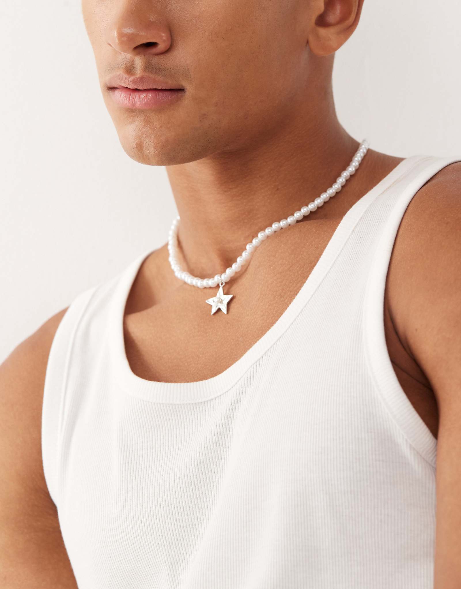 Выцветшее ожерелье из искусственного жемчуга Future с подвеской-звездой серебристого оттенка 4490₽