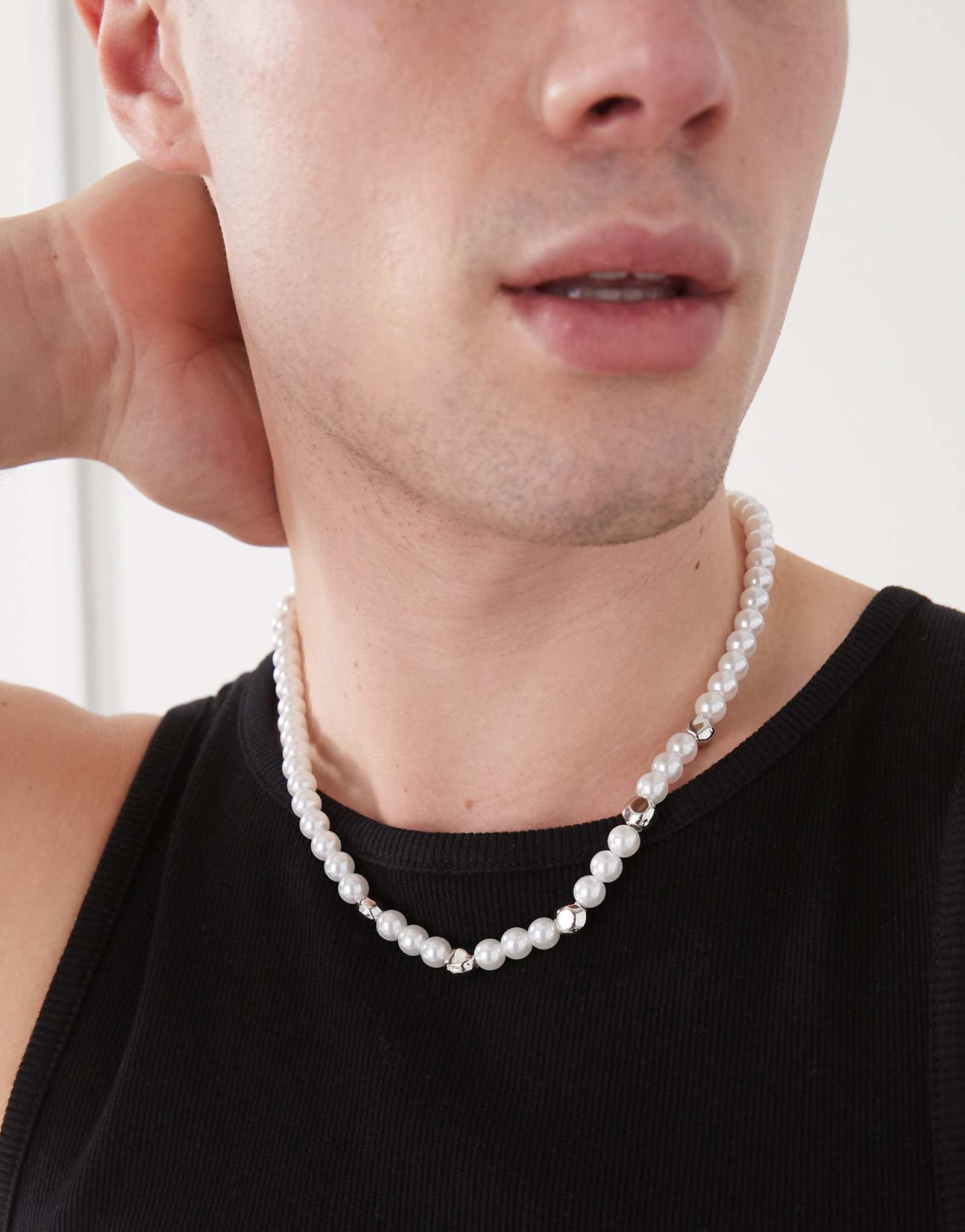 Выцветшее ожерелье из бисера будущего выполненное из жемчуга и серебра 2190₽