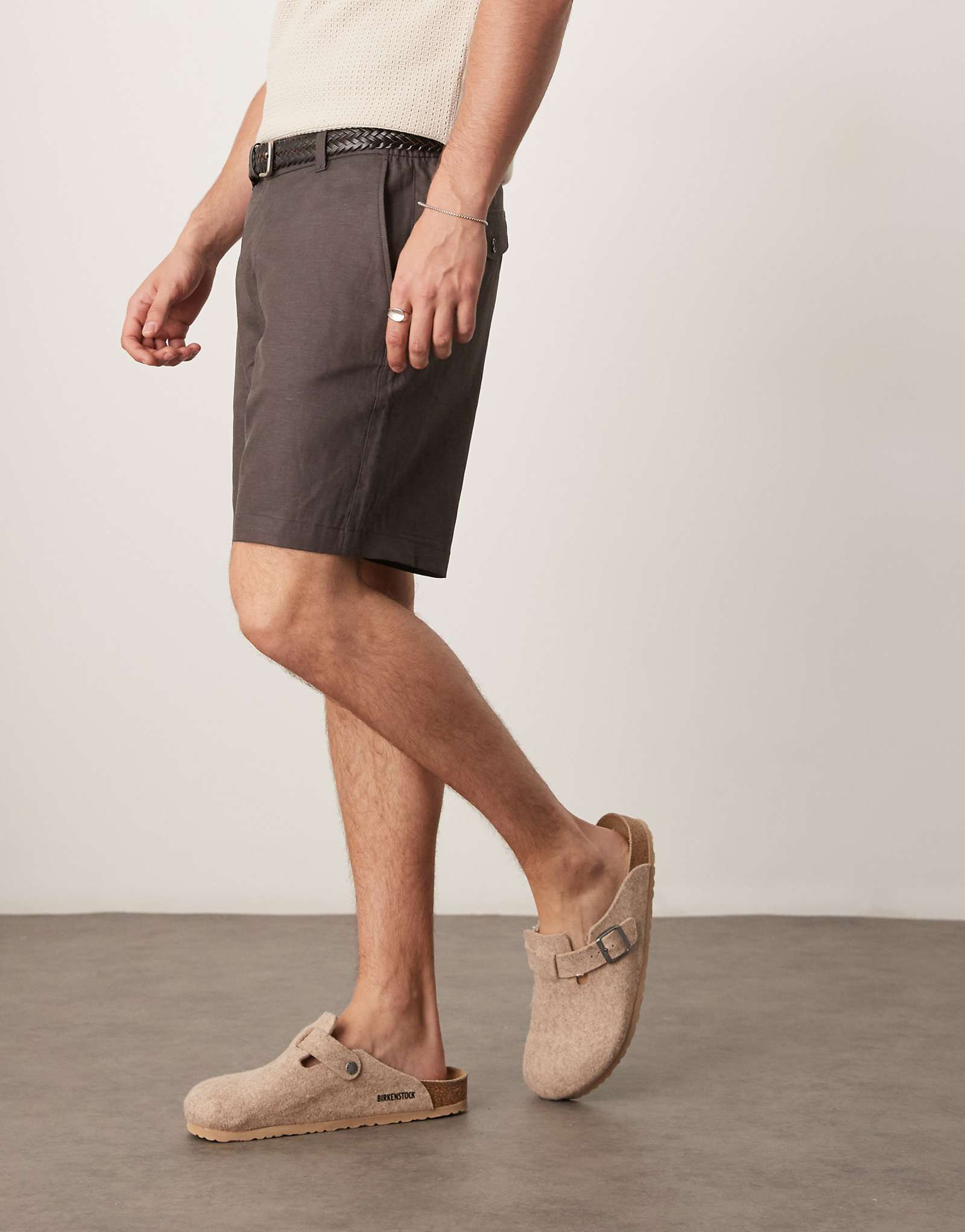 Сшитые на заказ шорты Mango шоколадного цвета 13290₽