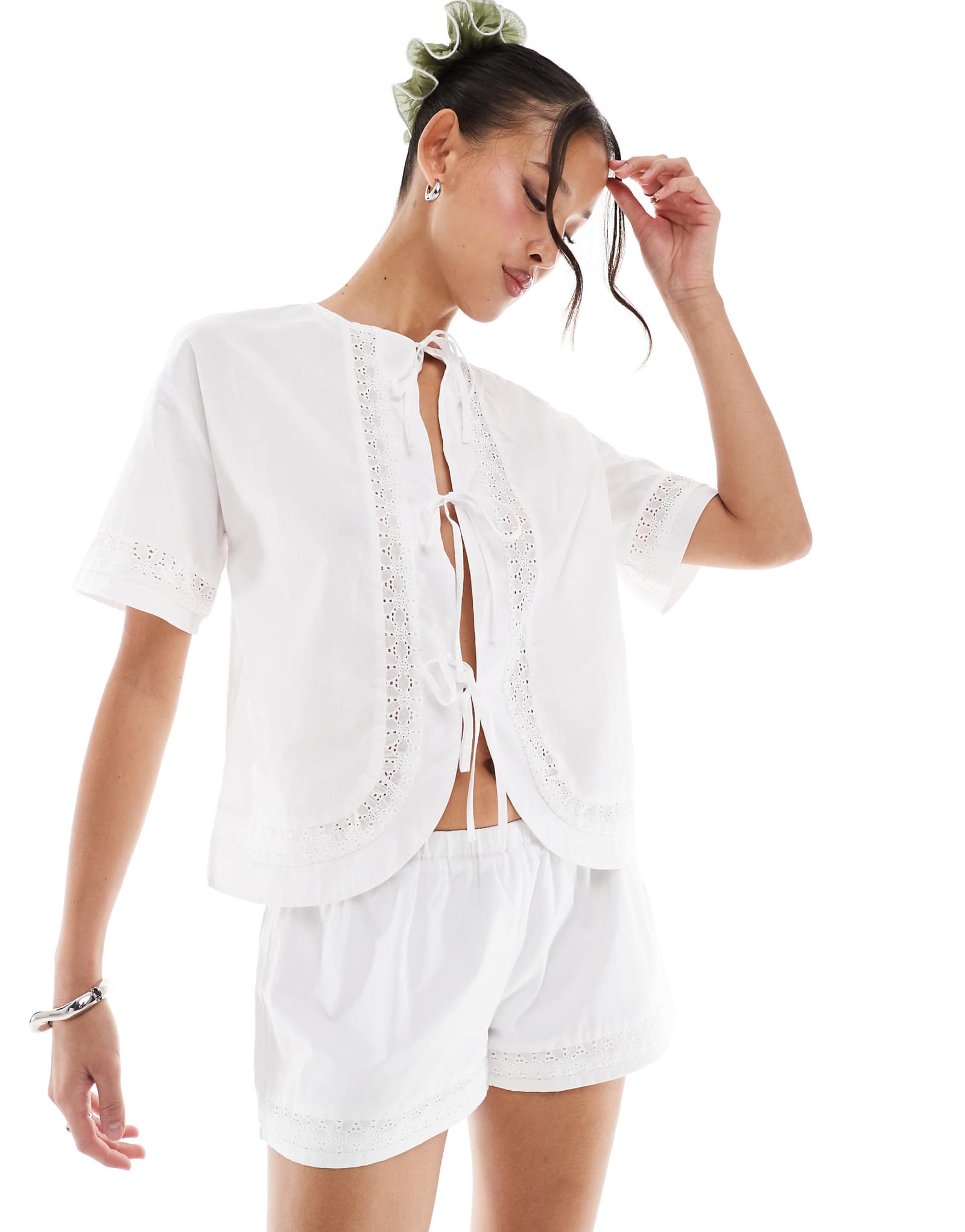 Белые мини-шорты-боксеры с низкой посадкой Daisy Street - часть комплекта 7390₽