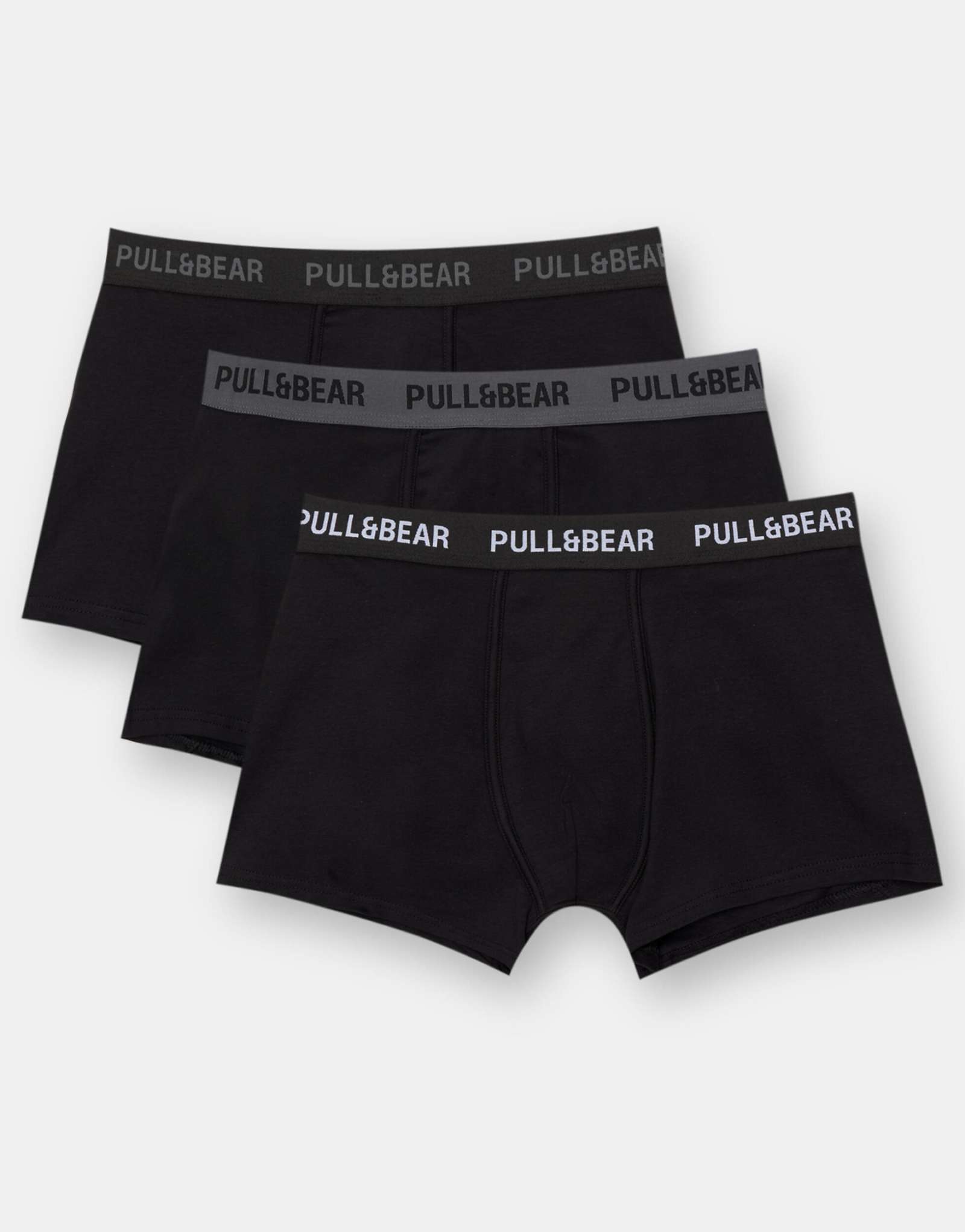 Трусы-боксеры Pull-Bear 3 pack с контрастным поясом черного цвета 6090₽