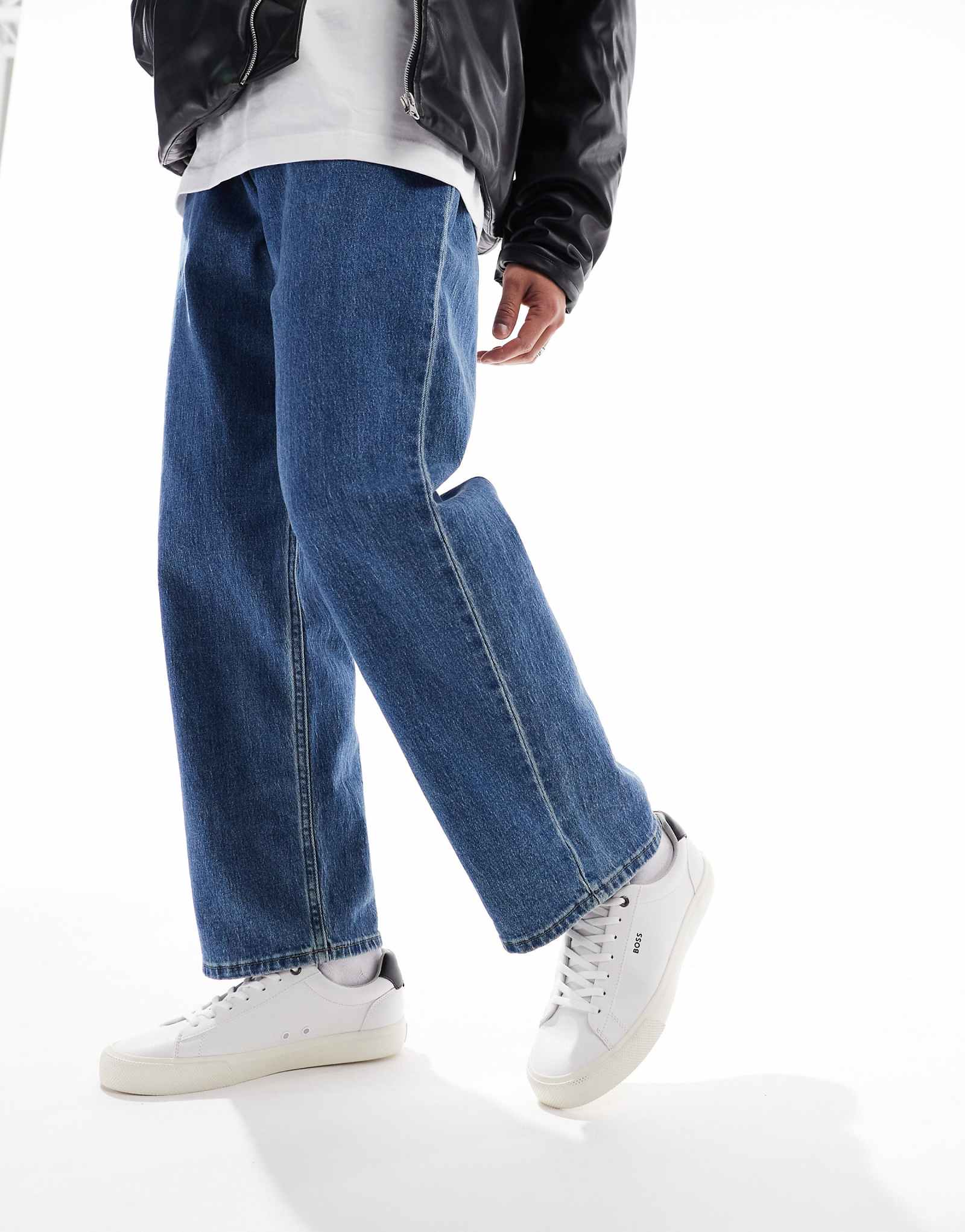 Кожаные кроссовки на контрастном каблуке с логотипом BOSS Aiden белого цвета 26590₽