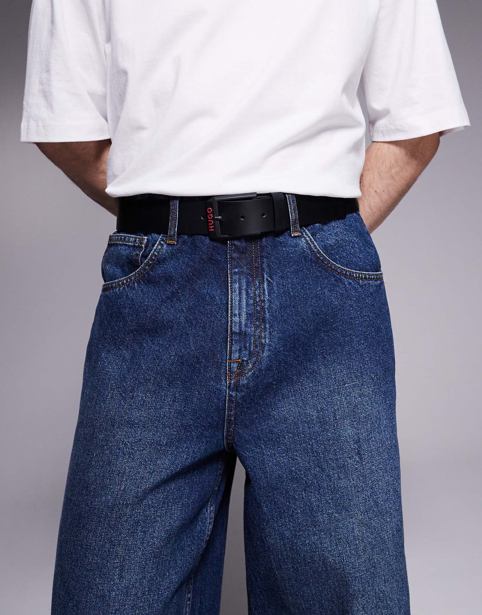 Кожаный ремень с матовой пряжкой и логотипом HUGO Red Gelio черного цвета