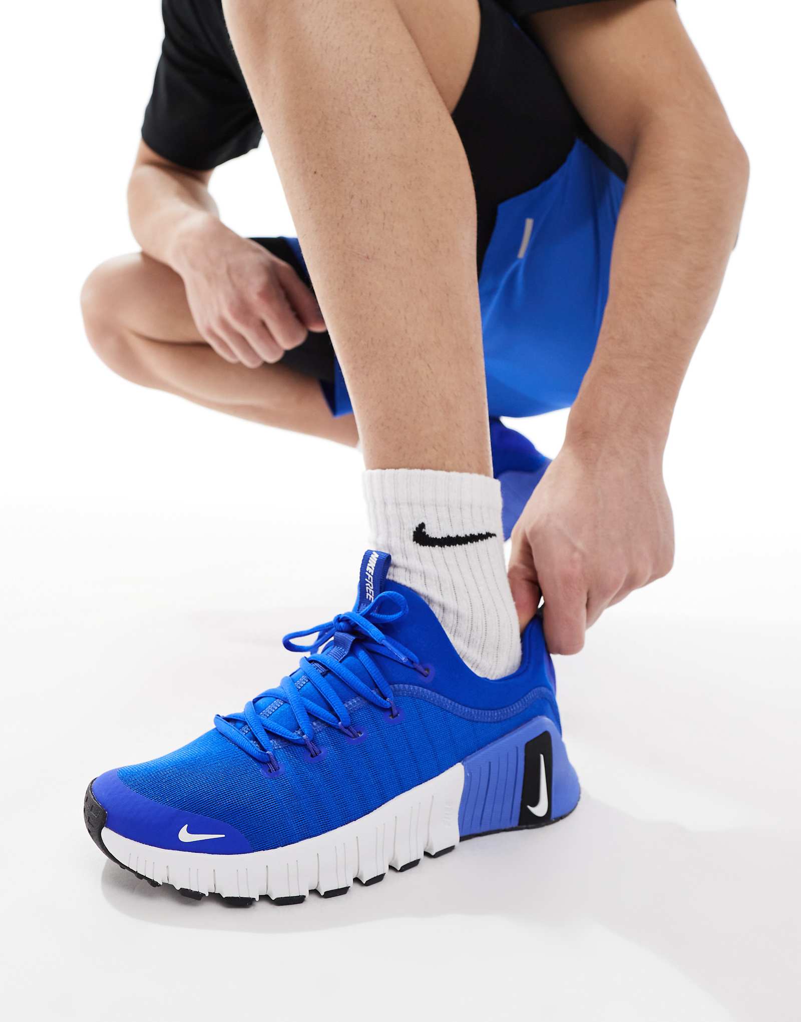 Кроссовки Nike Training Free Metcon 6 синего цвета 24490₽