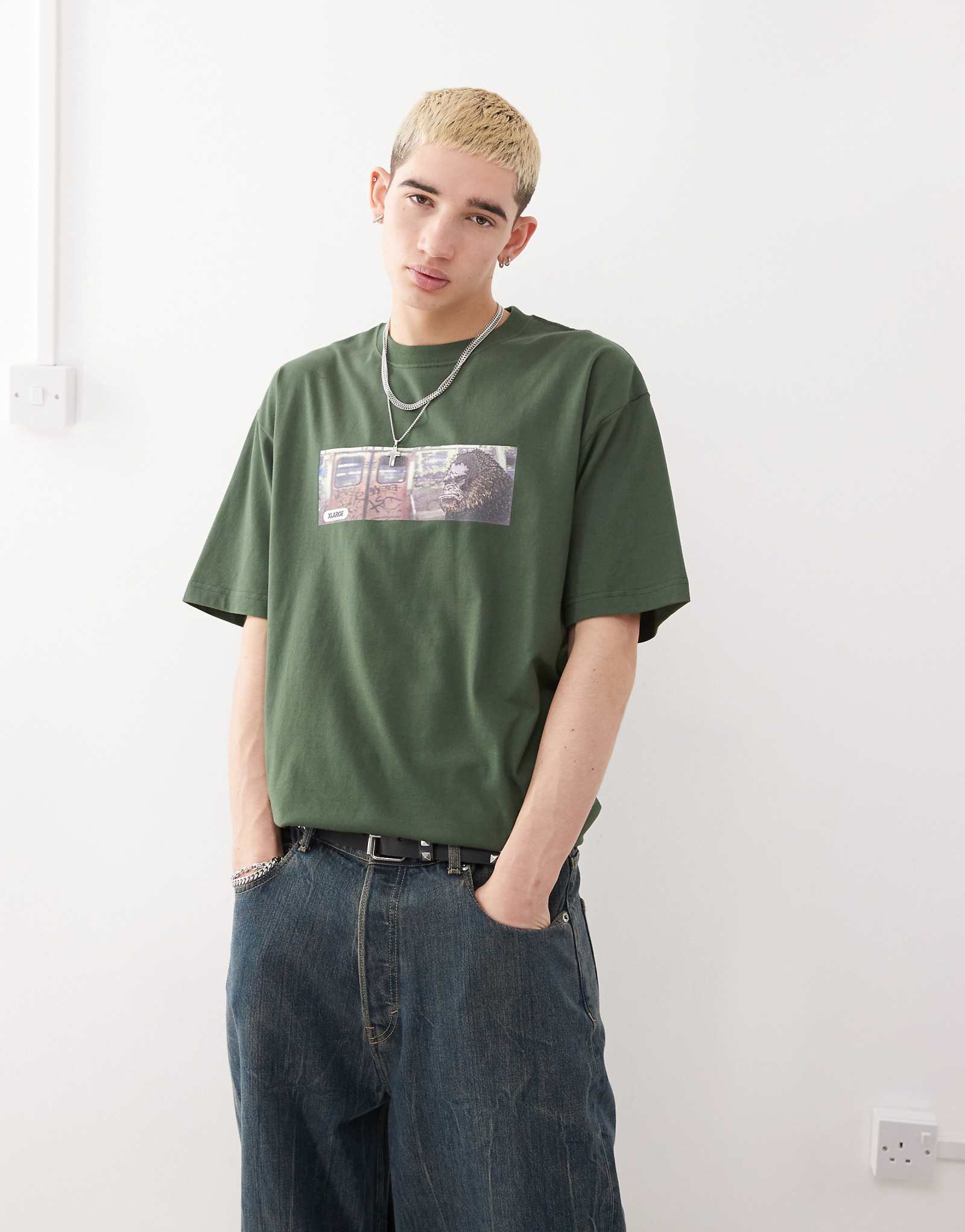 Футболка XLARGE с логотипом subway спереди зеленого цвета 17390₽