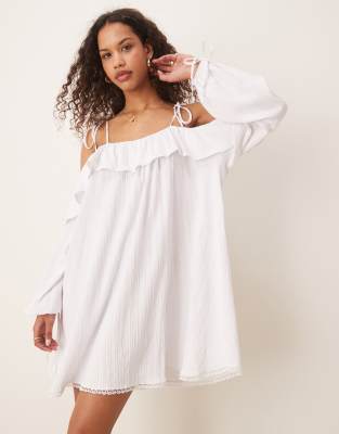 ДИЗАЙНЕРСКОЕ хлопковое мини-платье ASOS с открытыми плечами белого цвета
