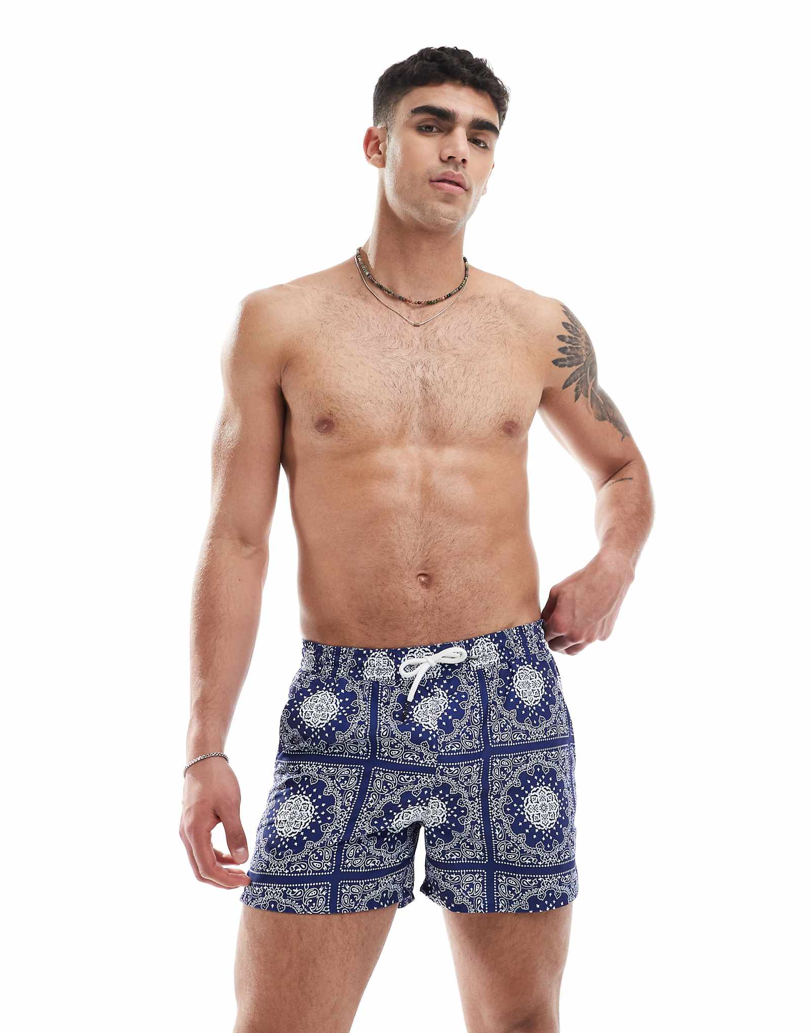 Плавательные шорты Aray с принтом банданы темно-синего цвета 5290₽