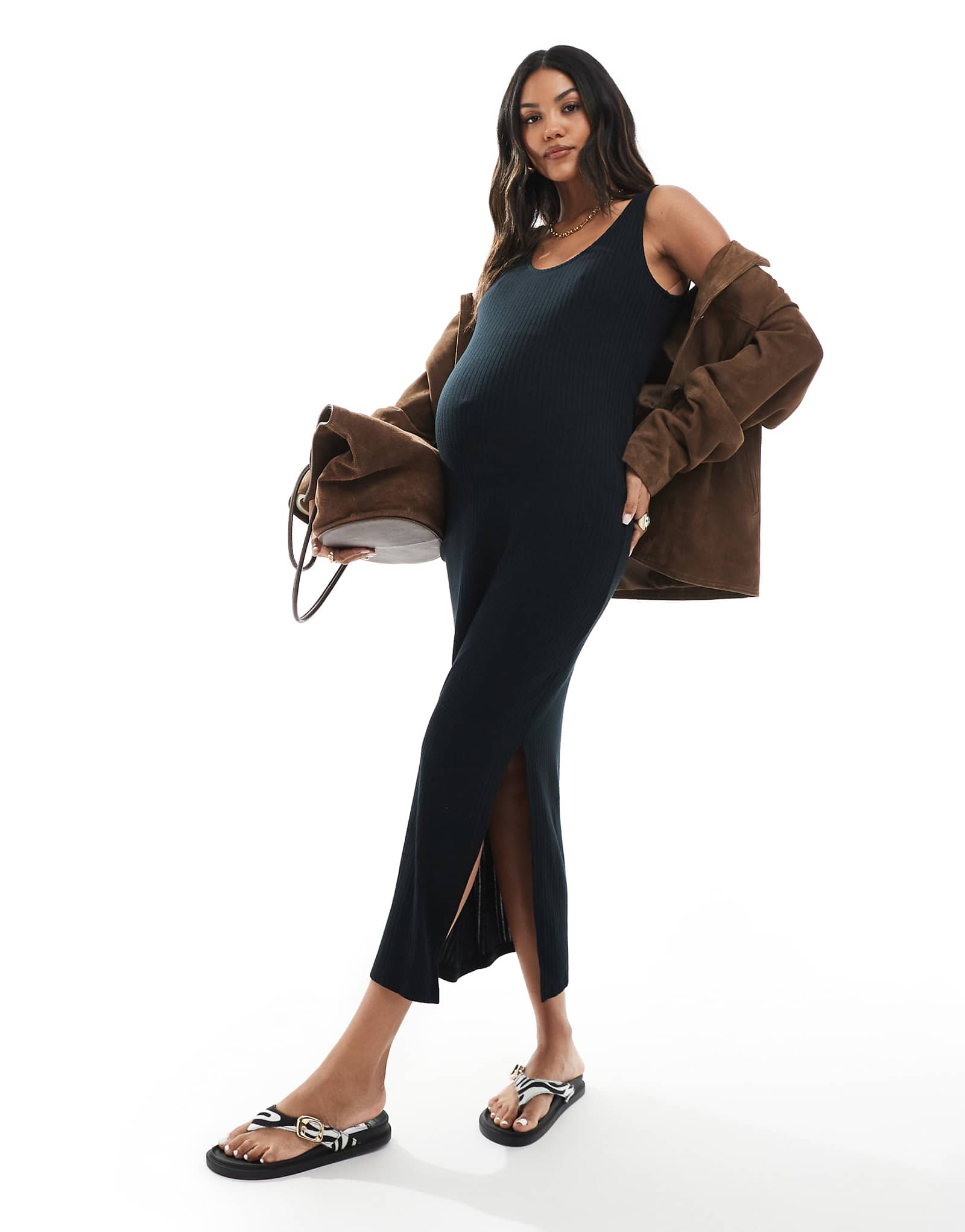 Макси-платье-майка из трикотажа в рубчик для беременных Mamalicious черного цвета 12890₽