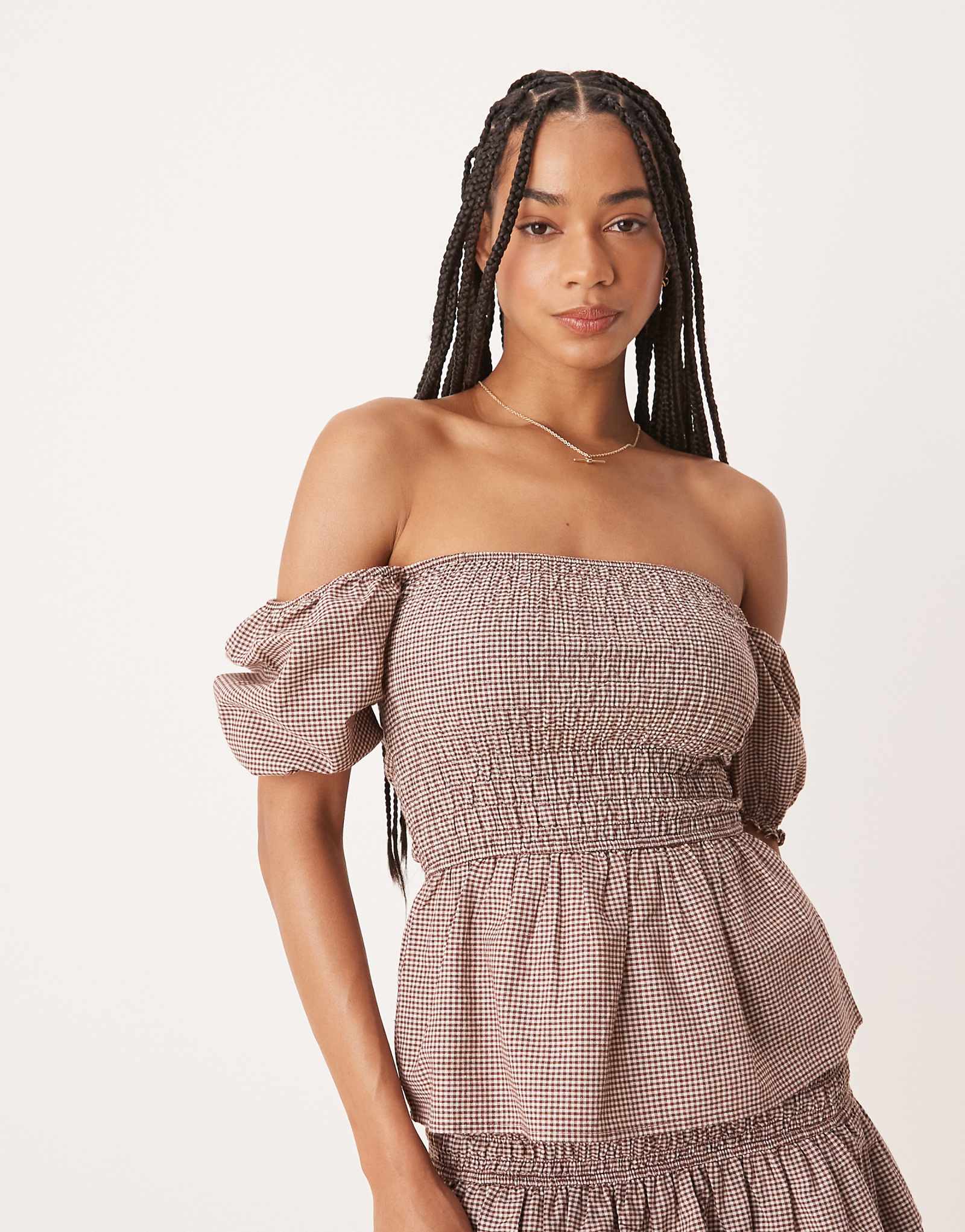 Гламурный топ с гофрированным галстуком спереди в коричневую клетку - часть комплекта 4490₽