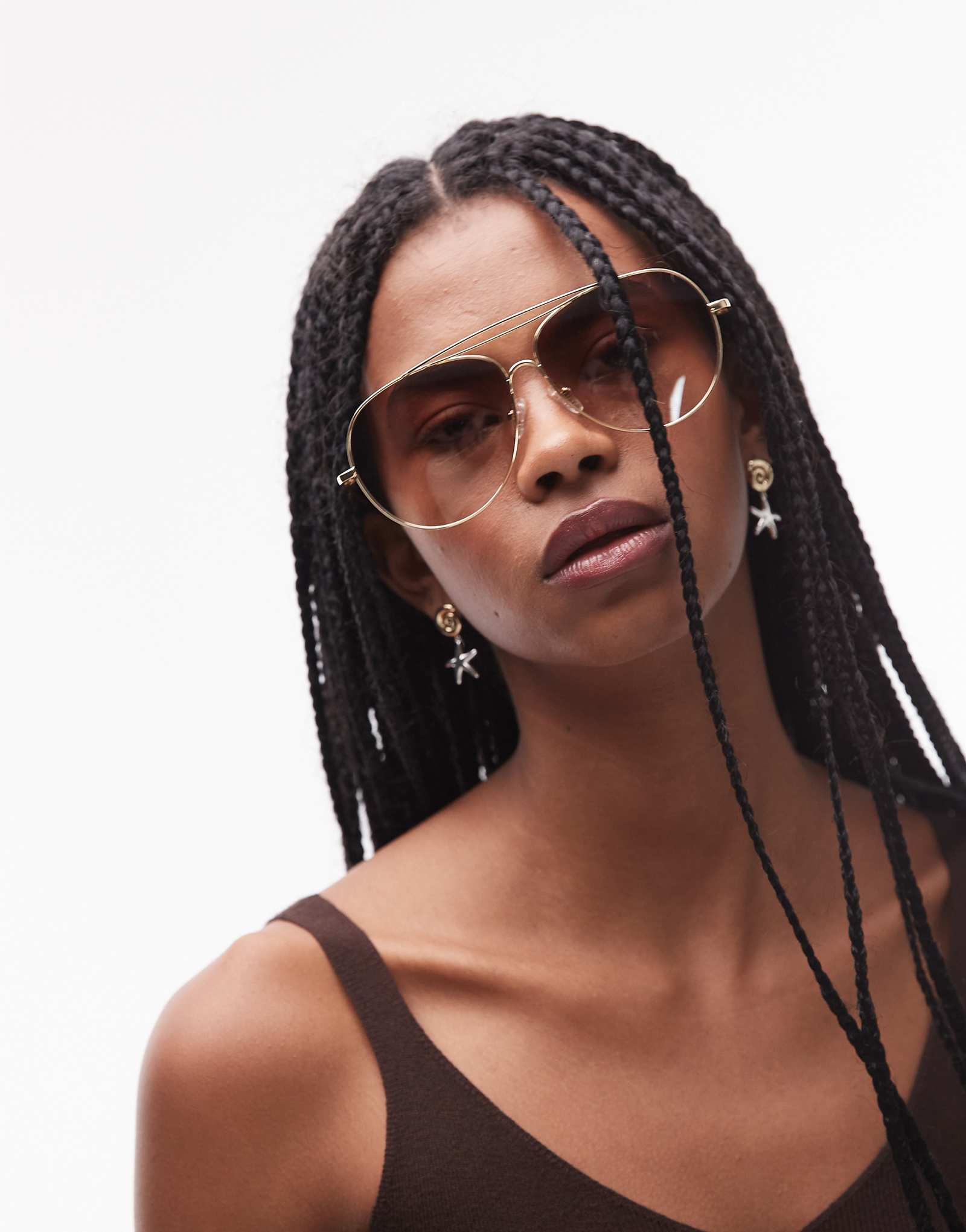 Металлические солнцезащитные очки-авиаторы Le Specs abracadabra золотисто-коричневого цвета 12390₽