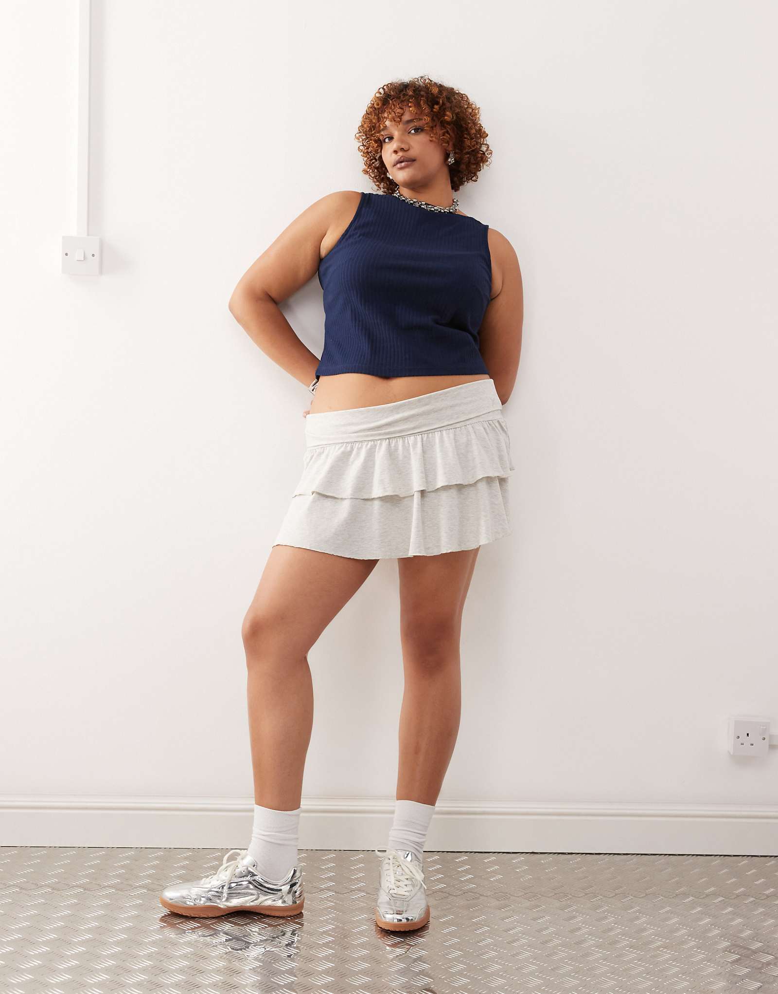 Мини-юбка с оборками COLLUSION Plus серого цвета 8190₽