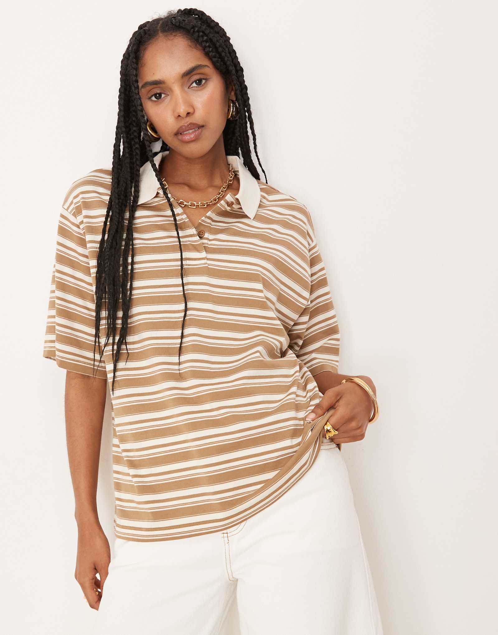 Топ-поло с короткими рукавами AWARE в нейтральную полоску 9590₽