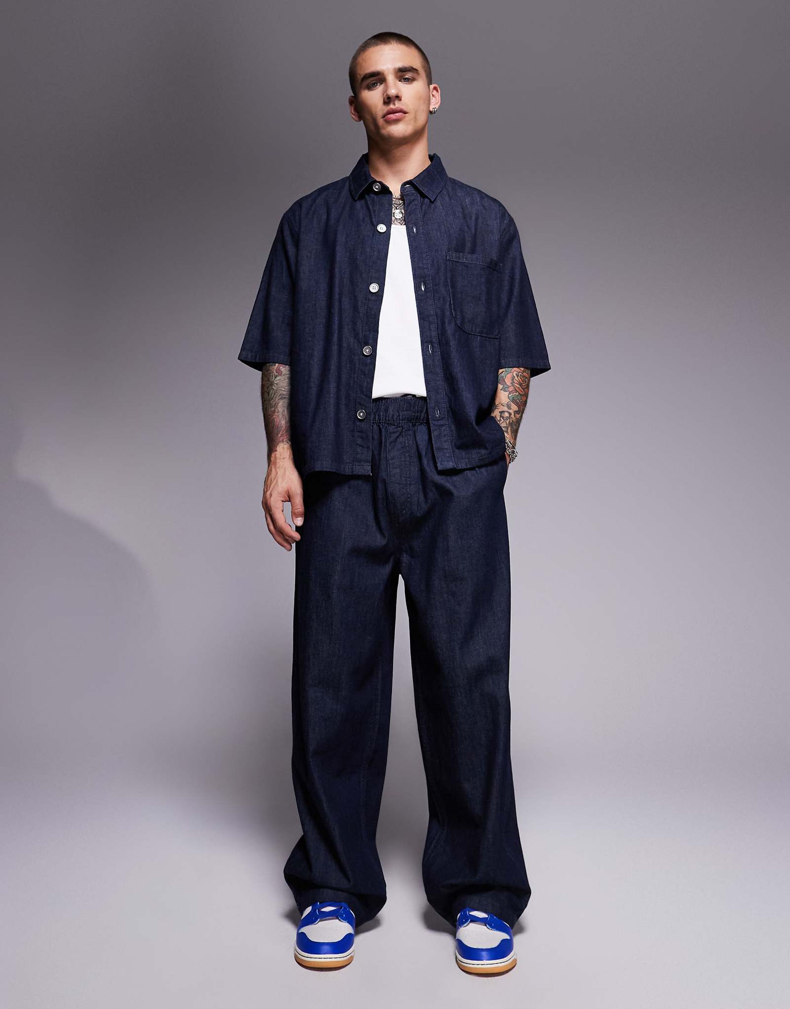 Мешковатые джинсы Bershka с завязками на талии цвета индиго