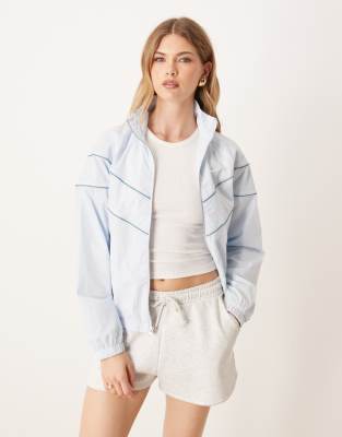 Спортивная куртка Nike windrunner светло-голубого цвета 