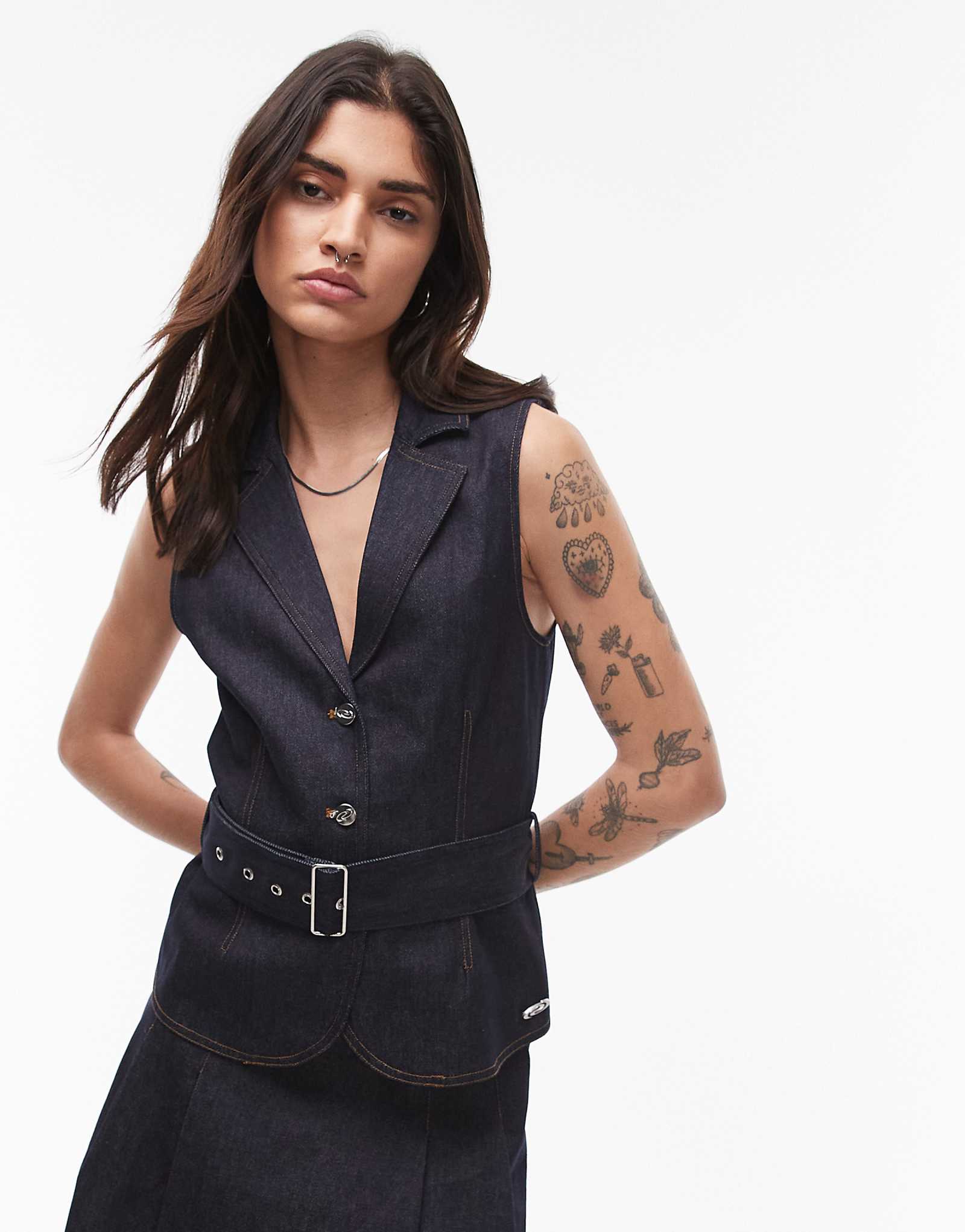 Резюме удлиненный жилет с поясом цвета индиго - часть комплекта